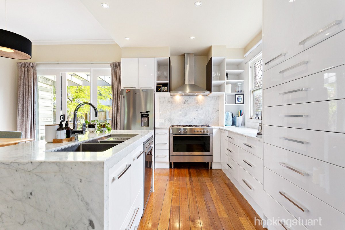 1/736 Canterbury Road, Surrey Hills image 5