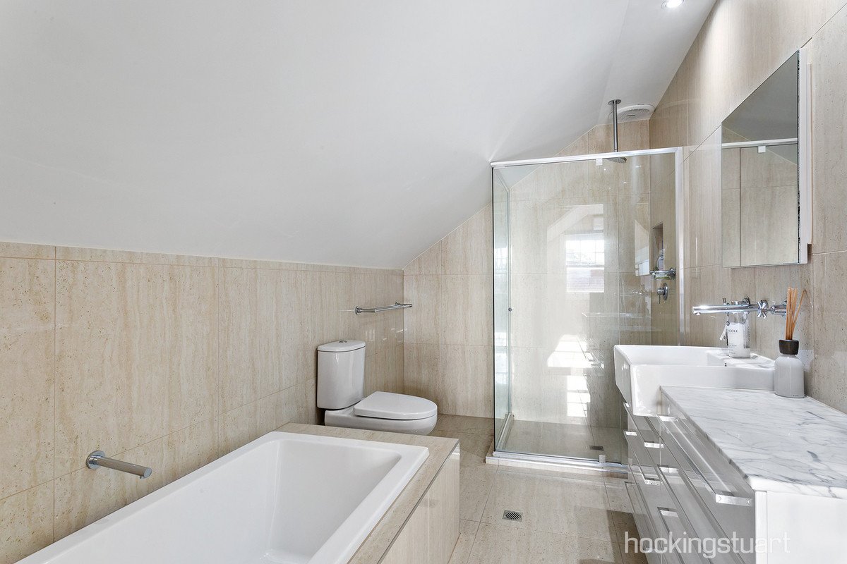 1/736 Canterbury Road, Surrey Hills image 8