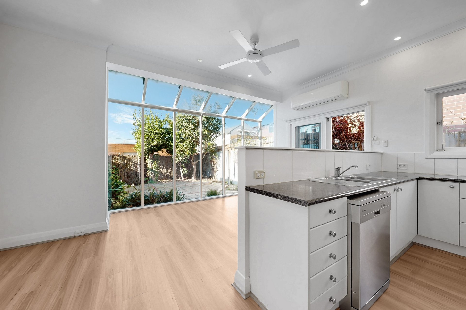 174 Clark Street, Port Melbourne image 14