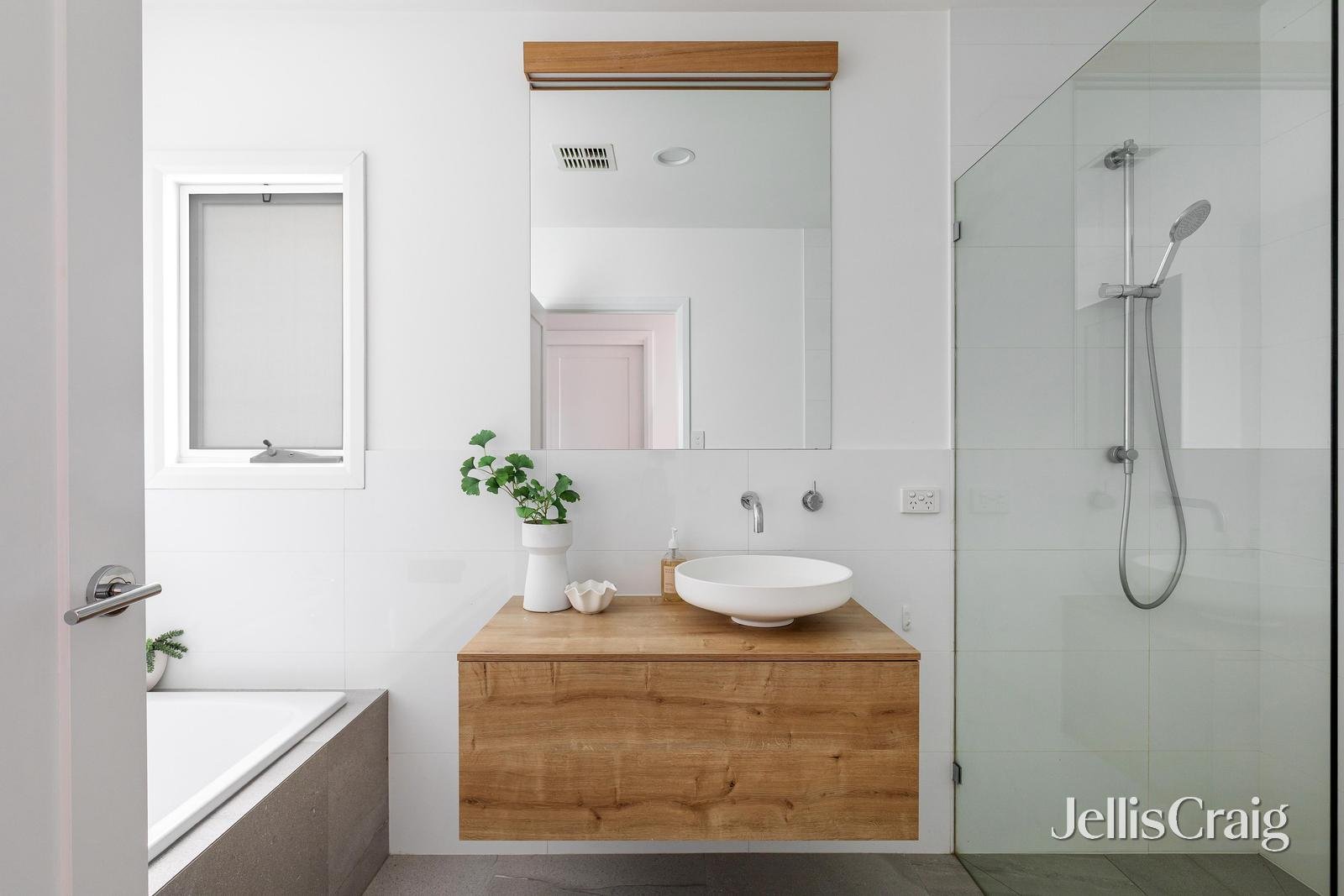 174 Nell Street, Greensborough image 9