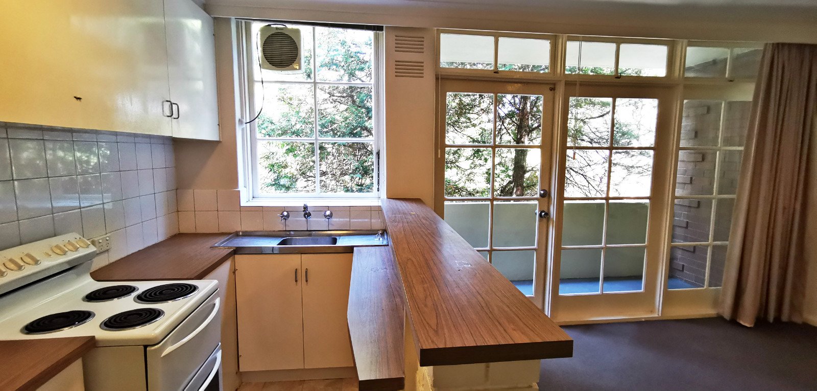 Property Gallery Thumbnail 3