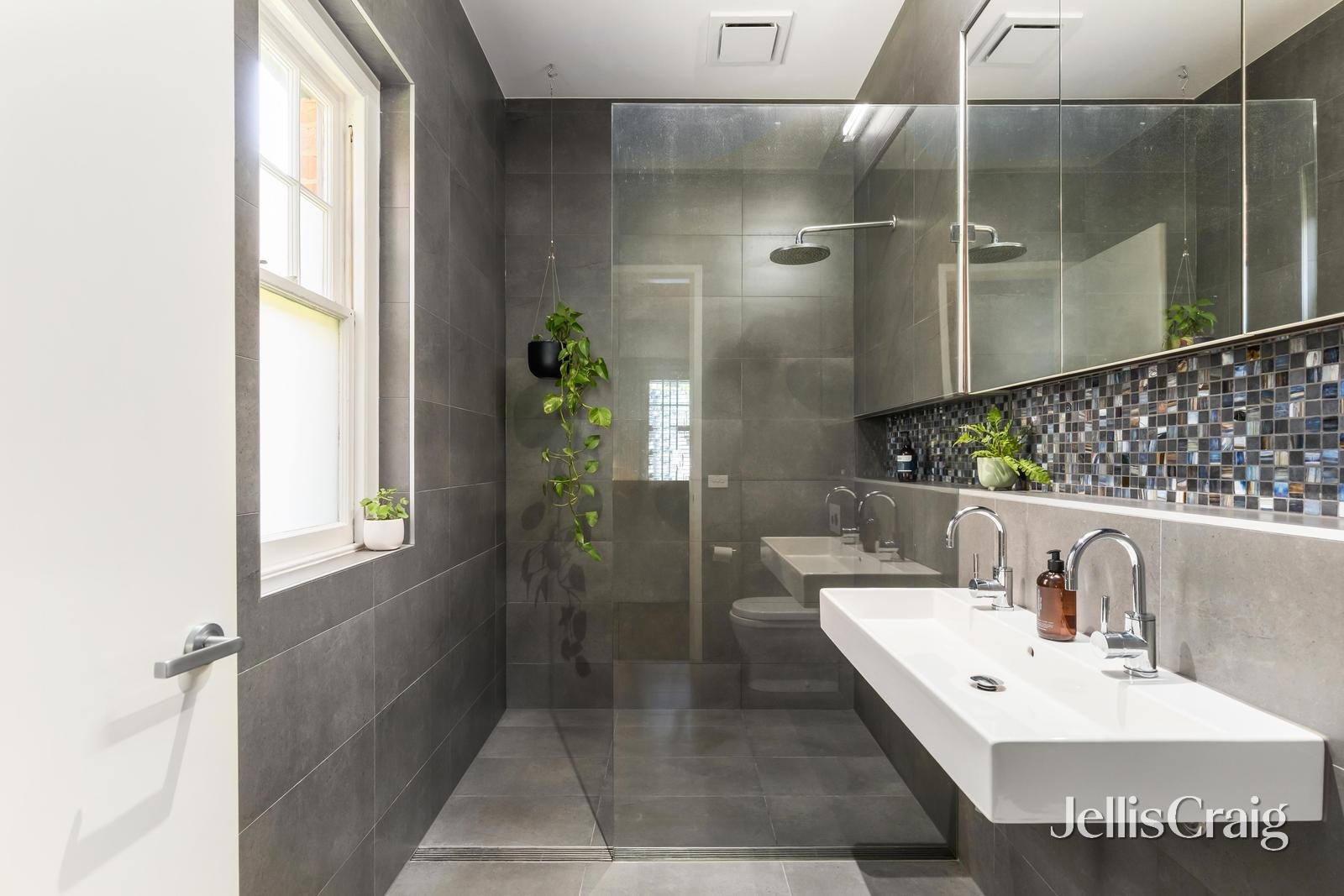 1753 Malvern Road, Glen&nbsp;Iris image 6