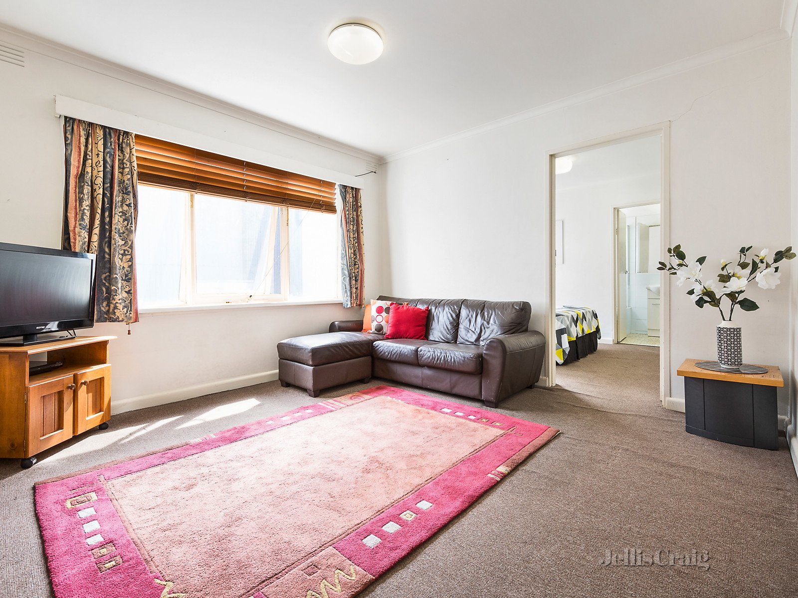 17/558 Moreland Road, Brunswick West image 2