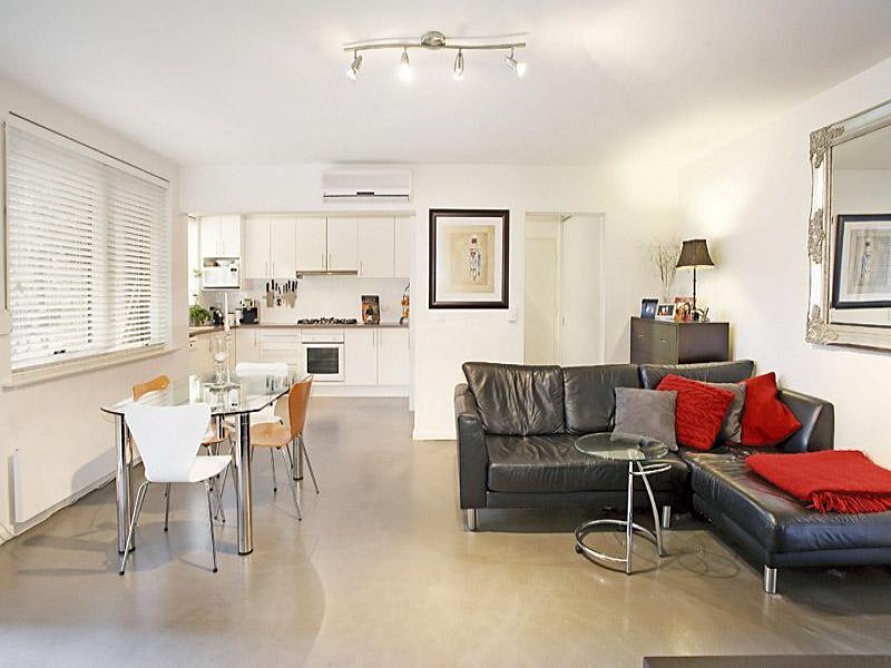 1/757 Burwood Road, Hawthorn East image 2