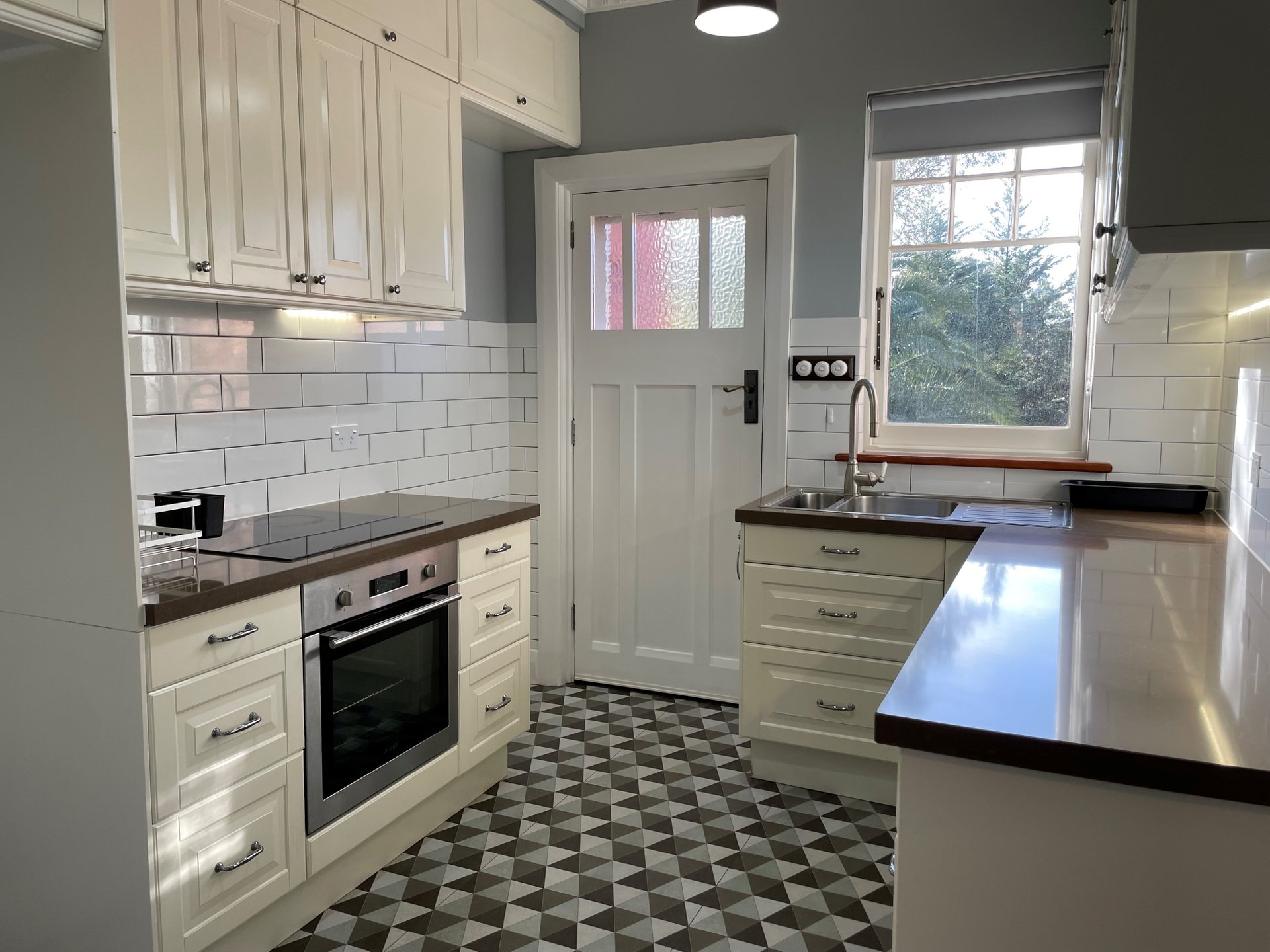 1757 Malvern Road, Glen&nbsp;Iris image 2