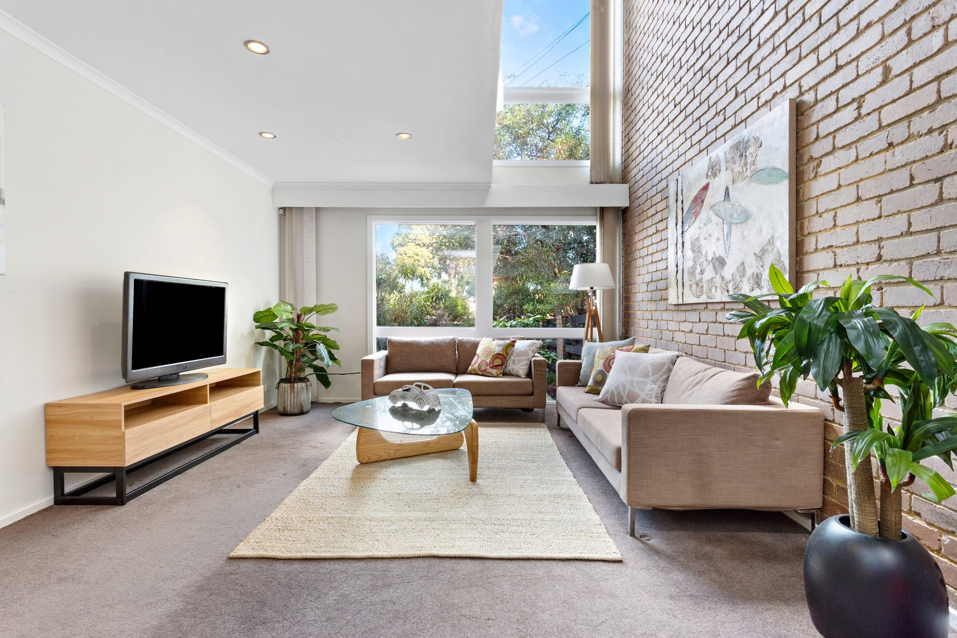 Property Gallery Thumbnail 2