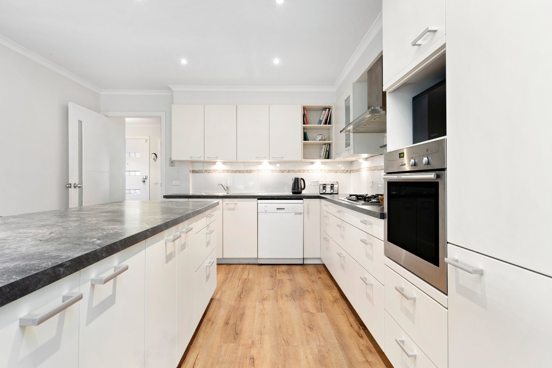 Property Gallery Thumbnail 3