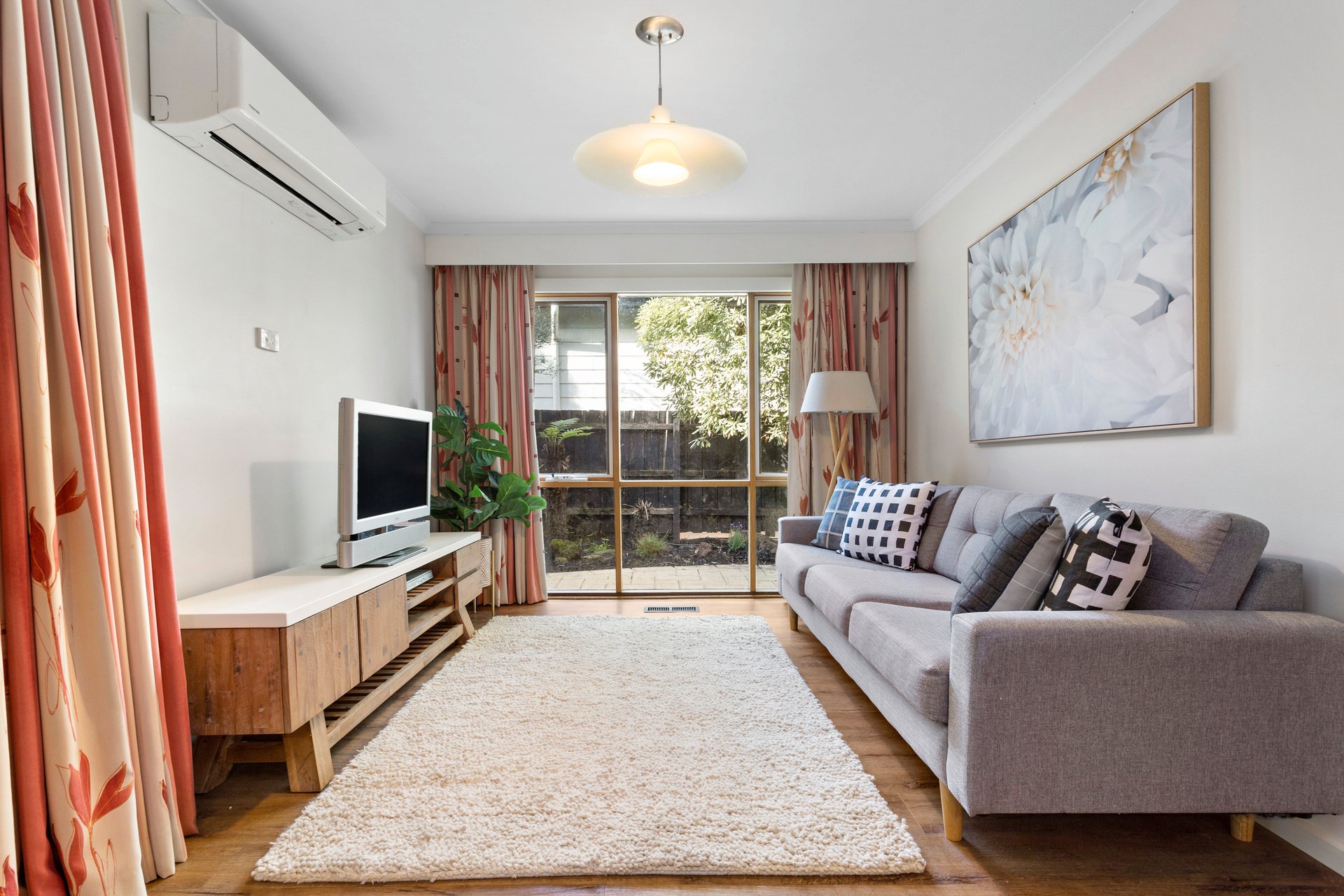 Property Gallery Thumbnail 6