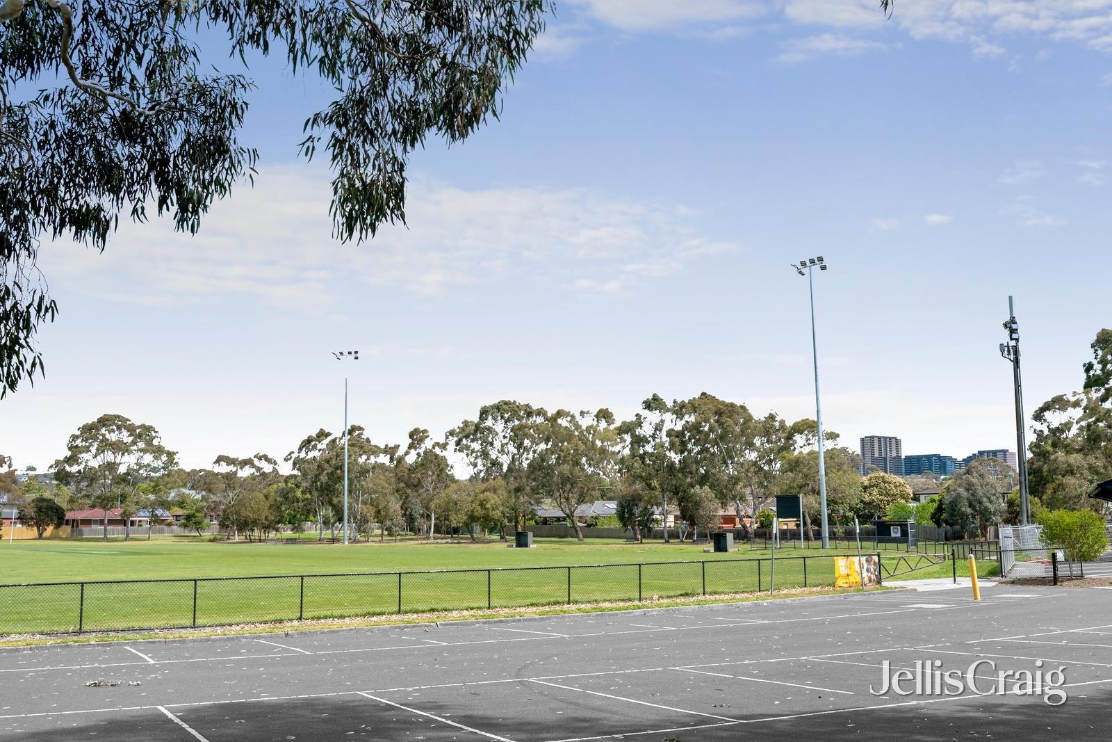 1/76 Capital Avenue, Glen Waverley image 12