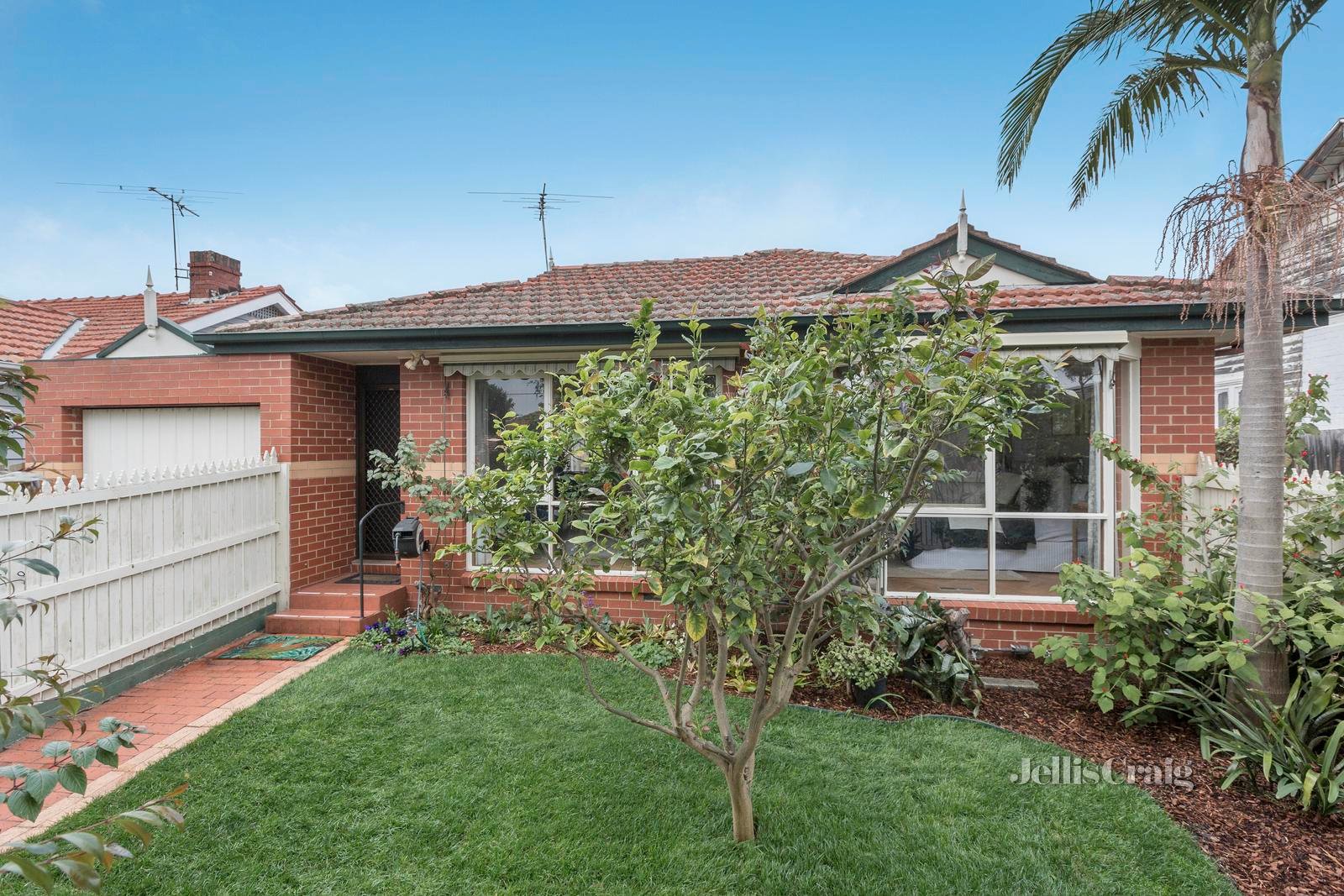 1/76 Daley Street, Bentleigh image 1