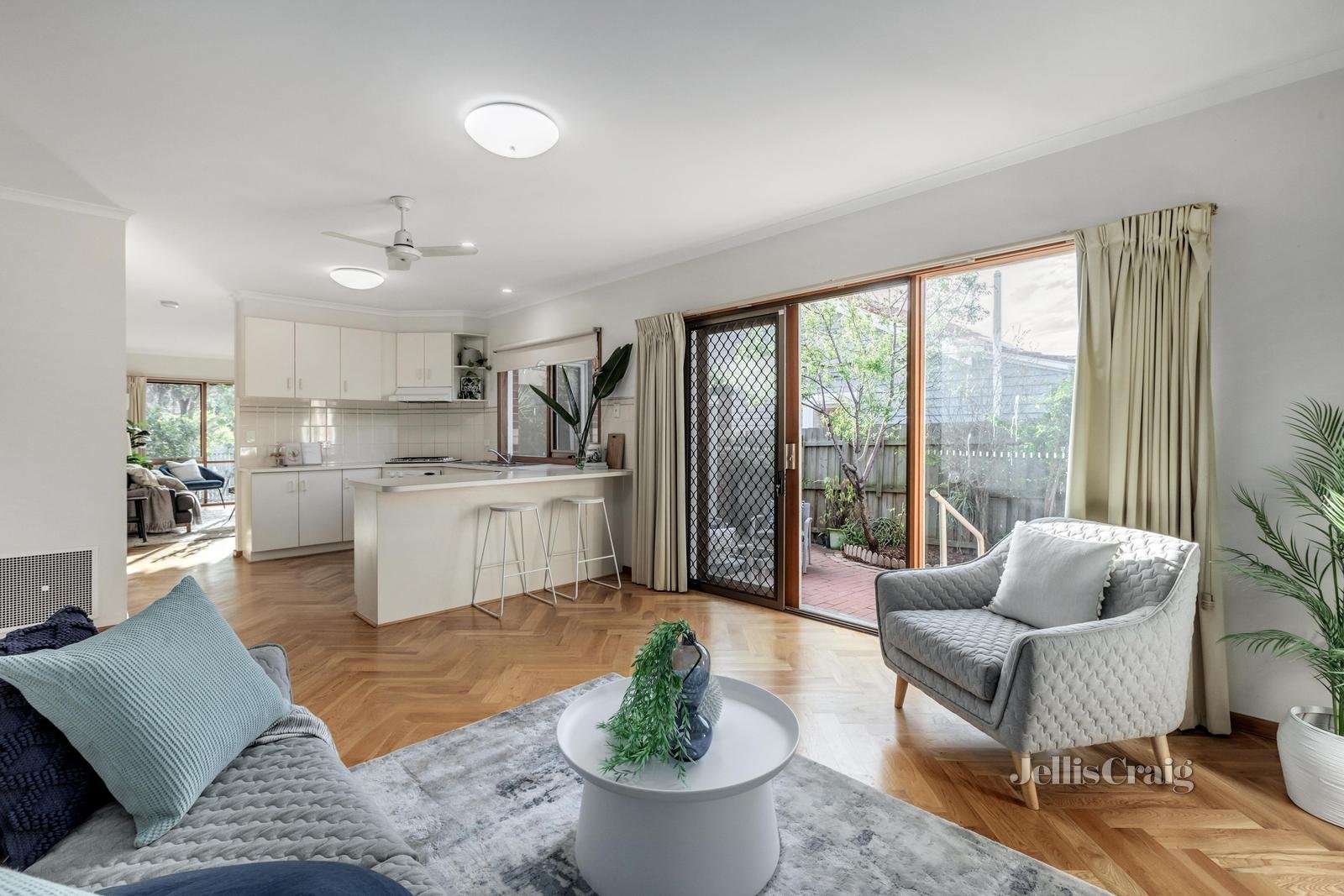 1/76 Daley Street, Bentleigh image 3