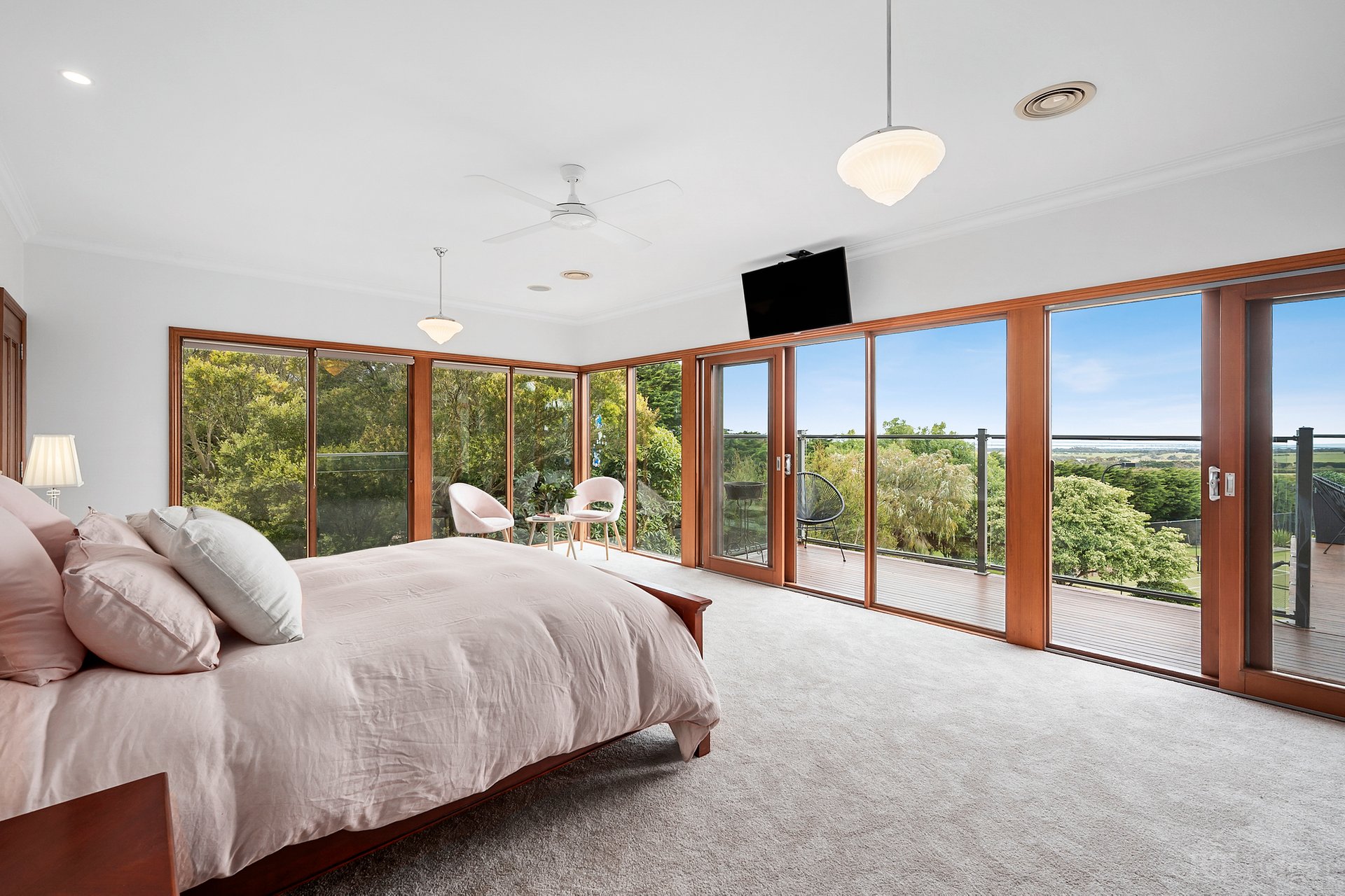 Property Gallery Thumbnail 11