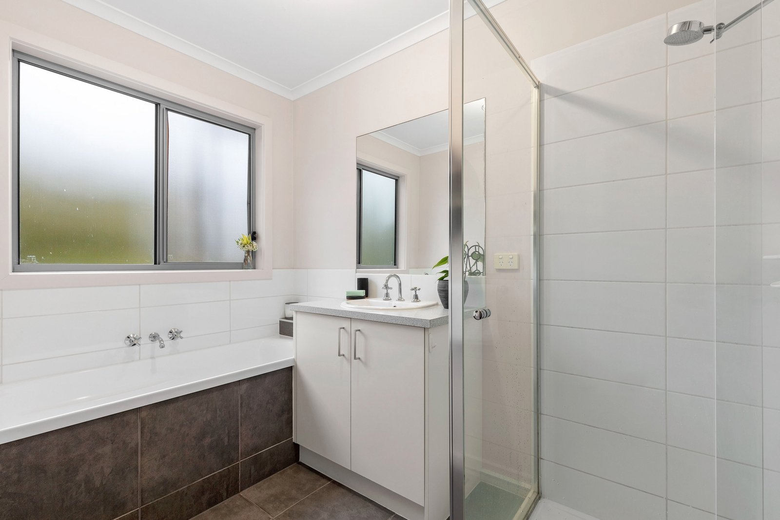 Property Gallery Thumbnail 12