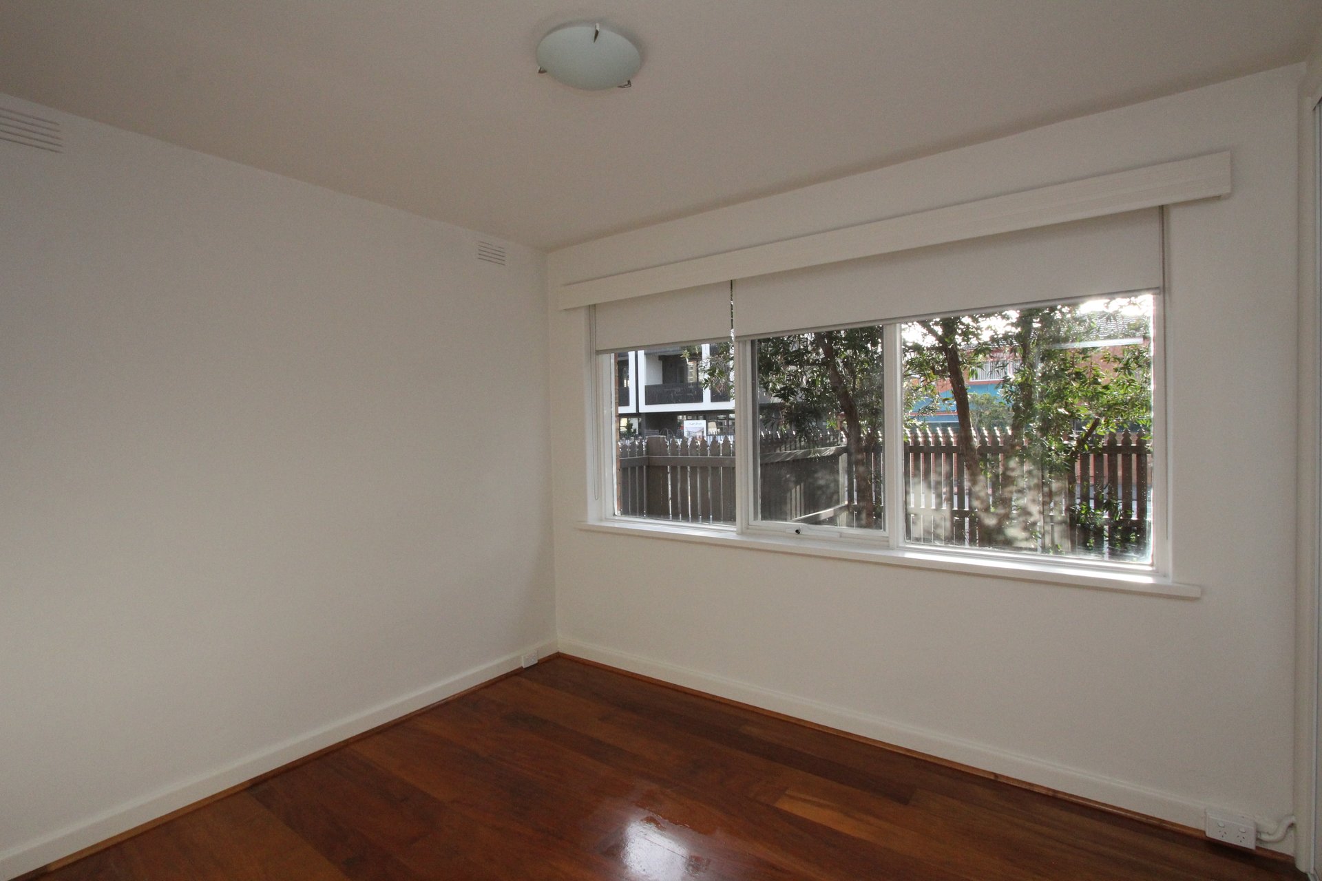 Property Gallery Thumbnail 5