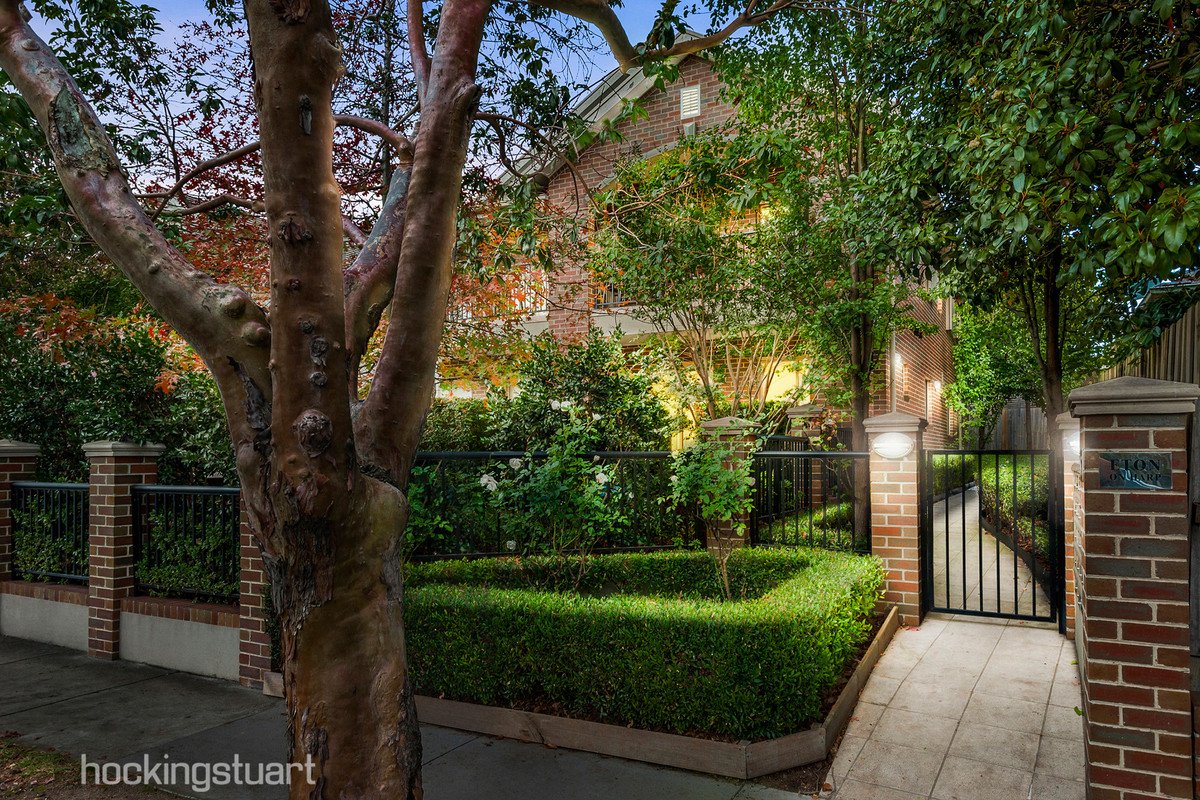 17/60 Harp Road, Kew image 1