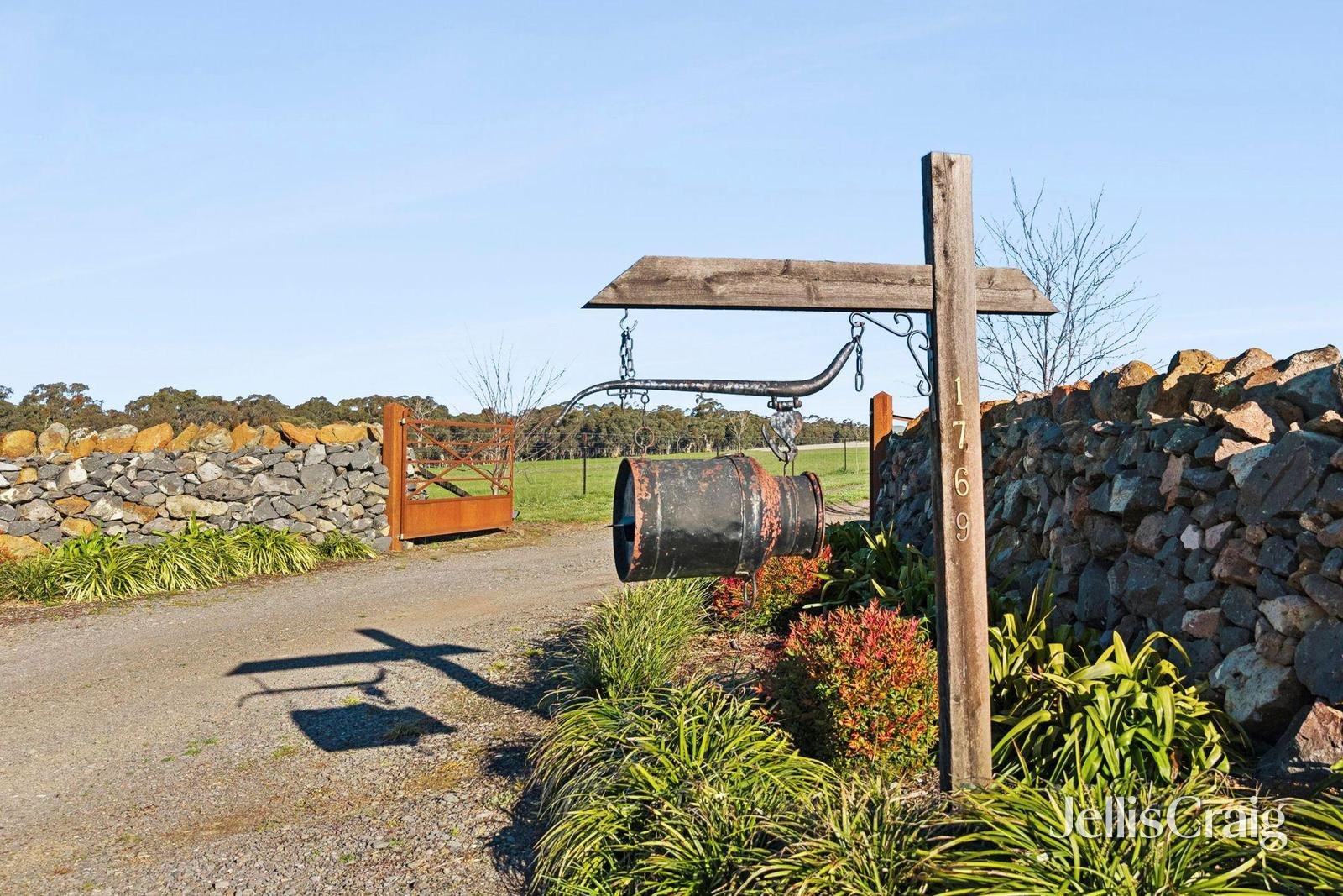 1769 Creswick Newstead Road, Campbelltown image 35