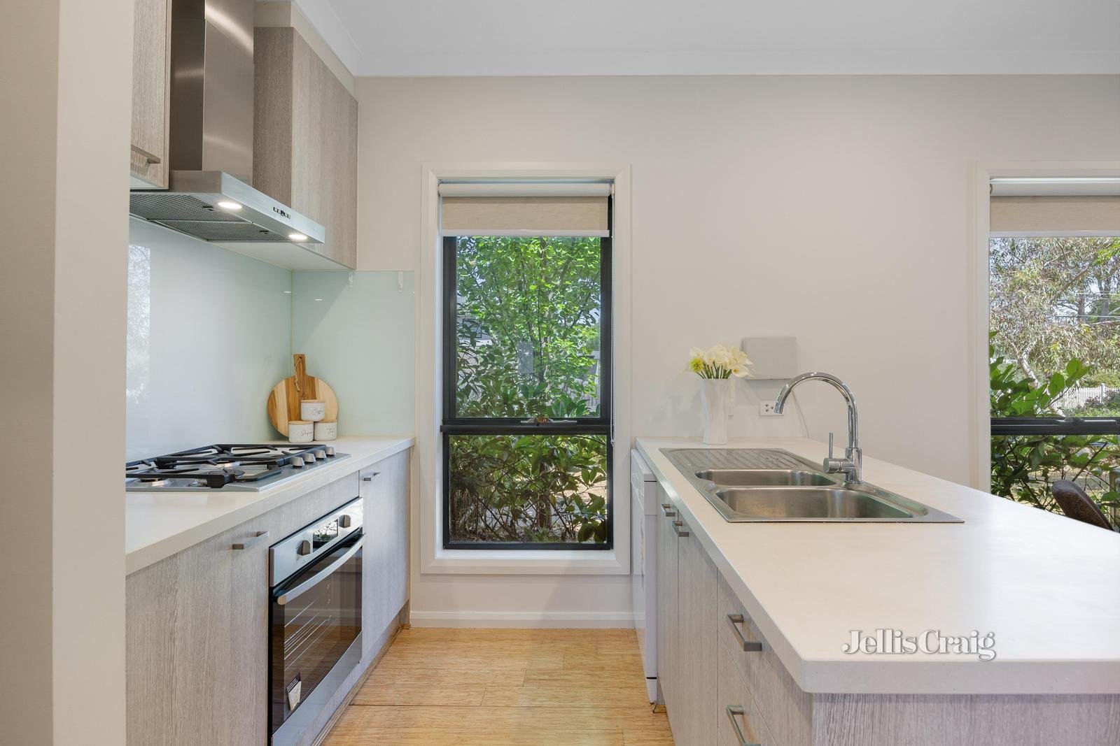 1/77 Albion Road, Box Hill image 3