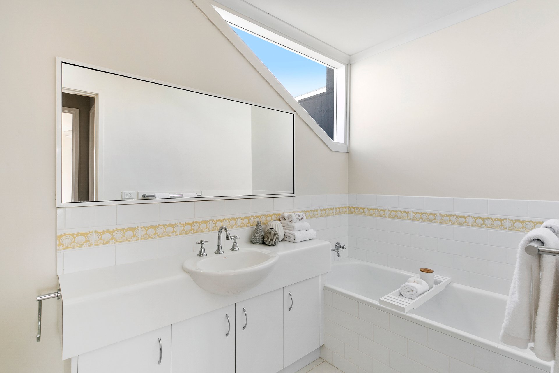 Property Gallery Thumbnail 8