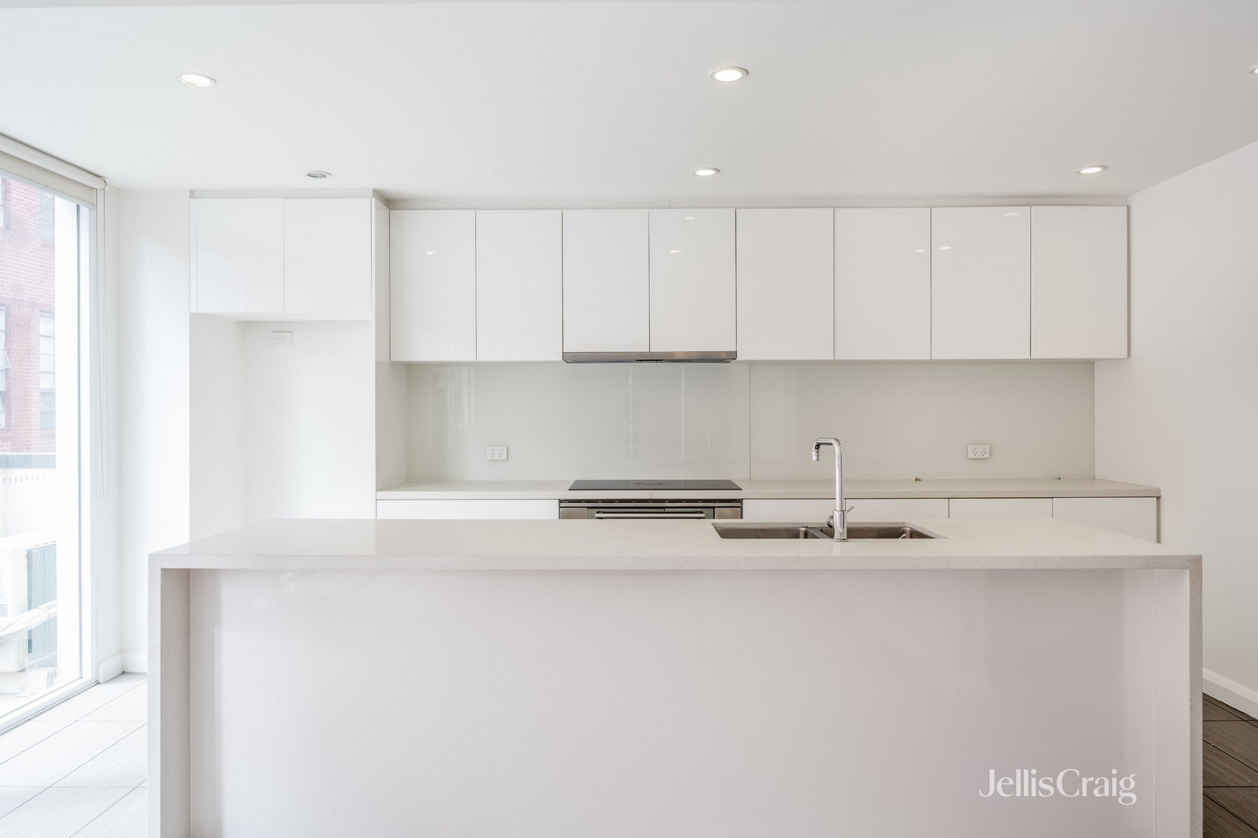 1/77 Little Oxford Street, Collingwood image 1