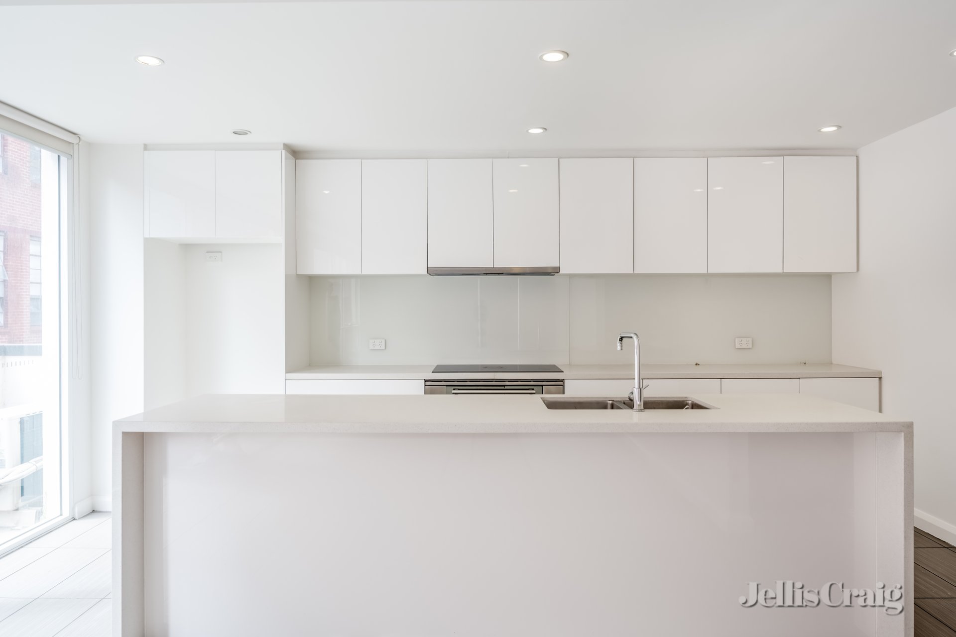 1/77 Little Oxford Street, Collingwood image 1