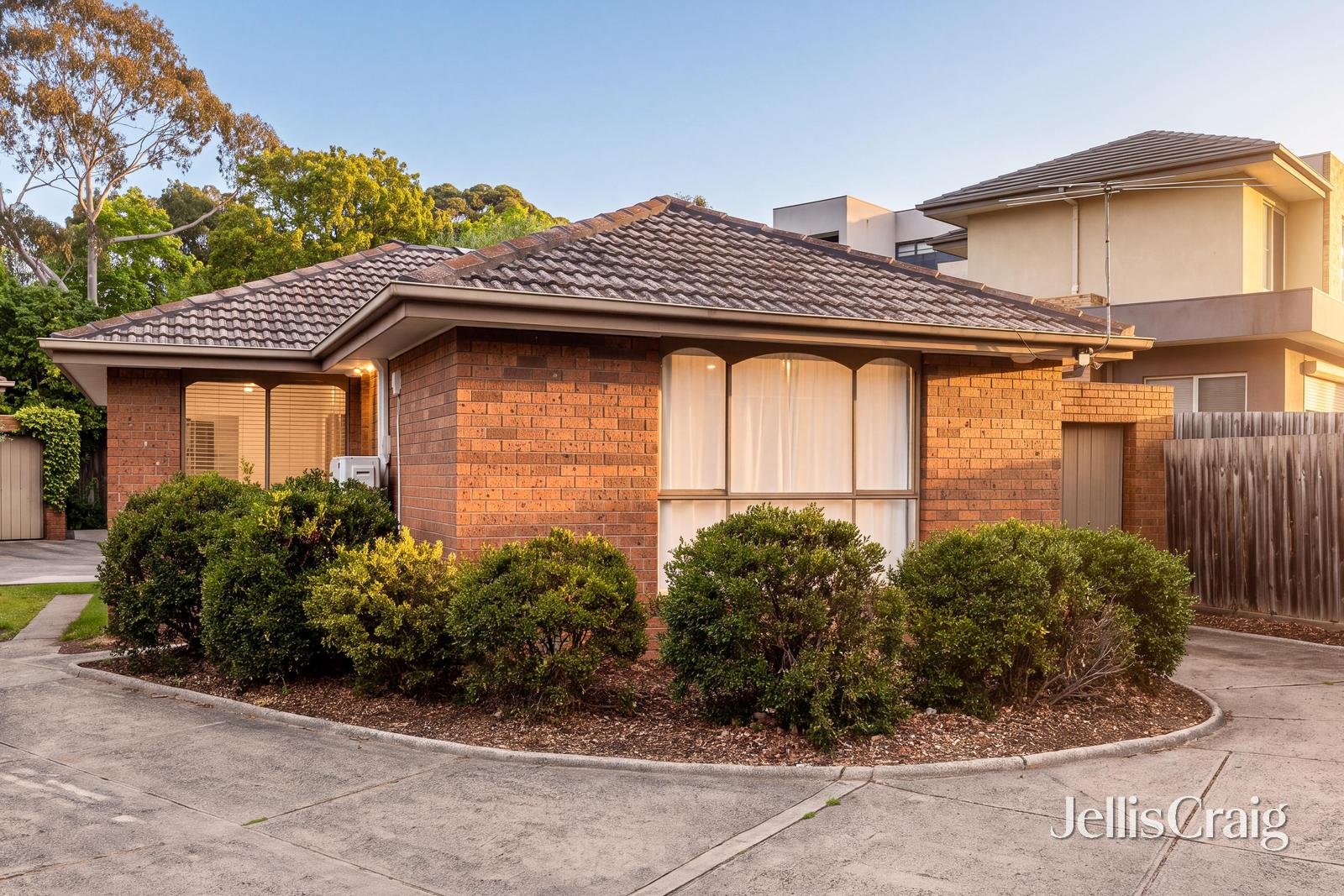 1/772 Whitehorse Road, Mont&nbsp;Albert image 1