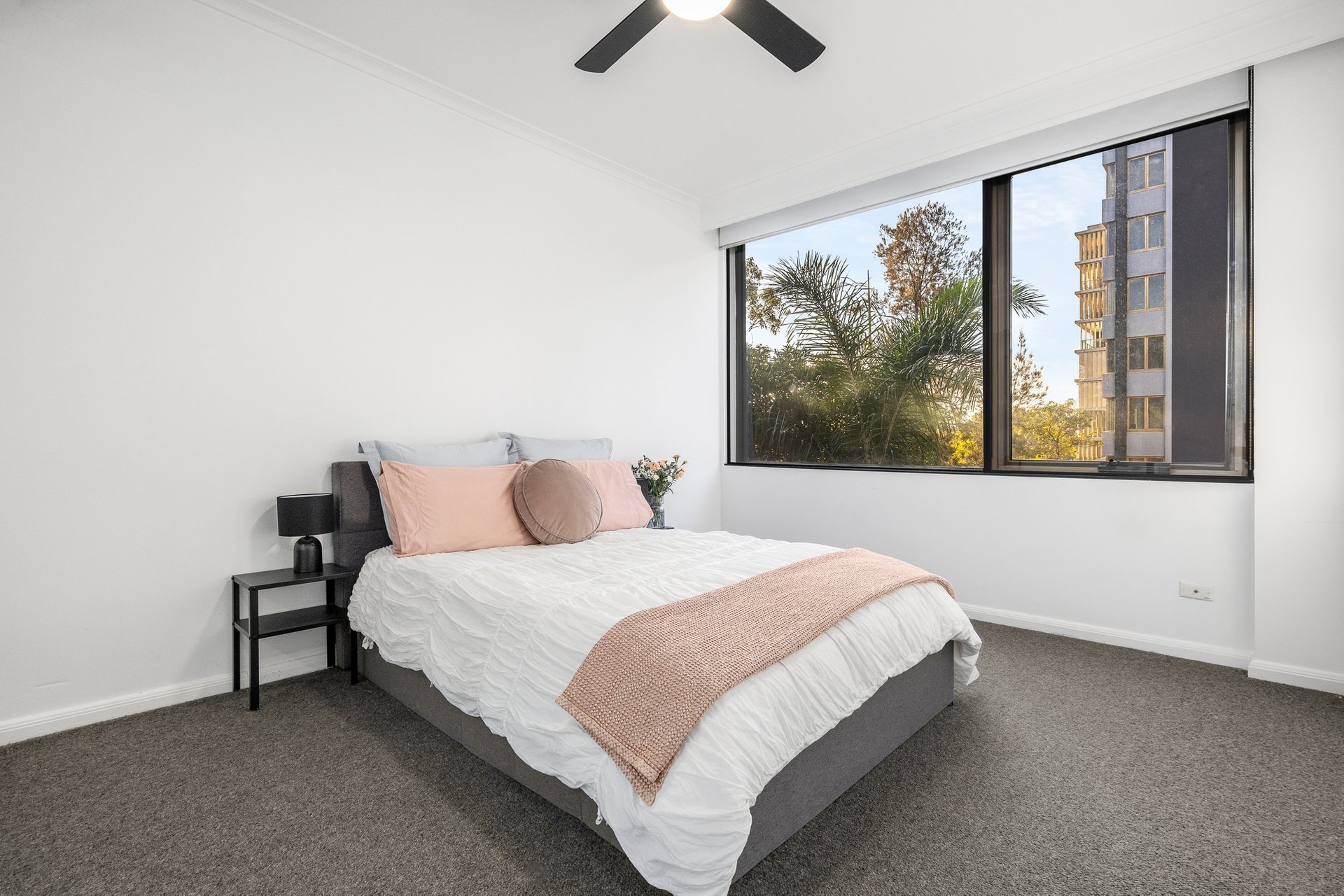 Property Gallery Thumbnail 7