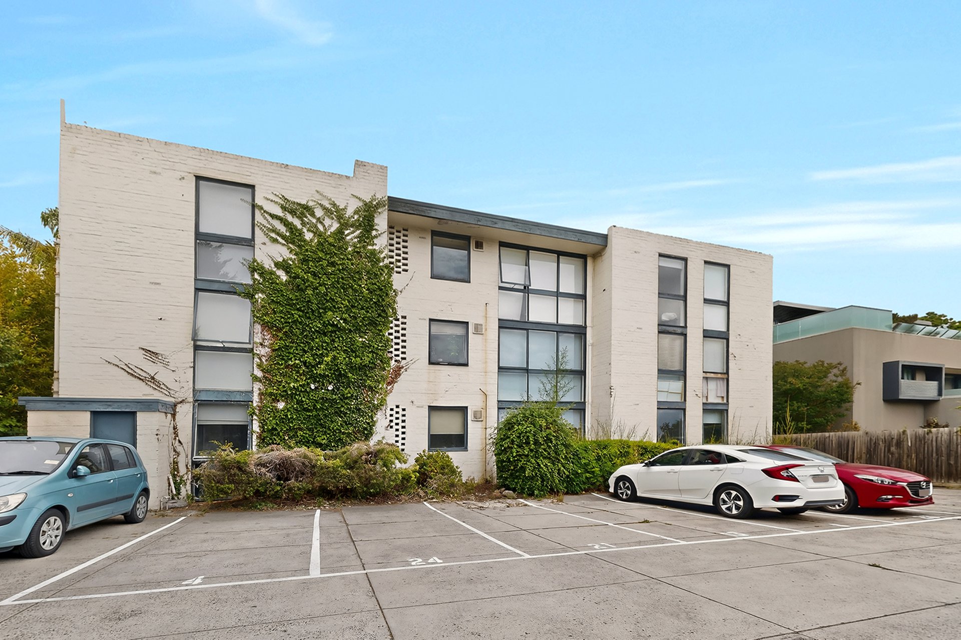 17/789 Malvern Road, Toorak image 8