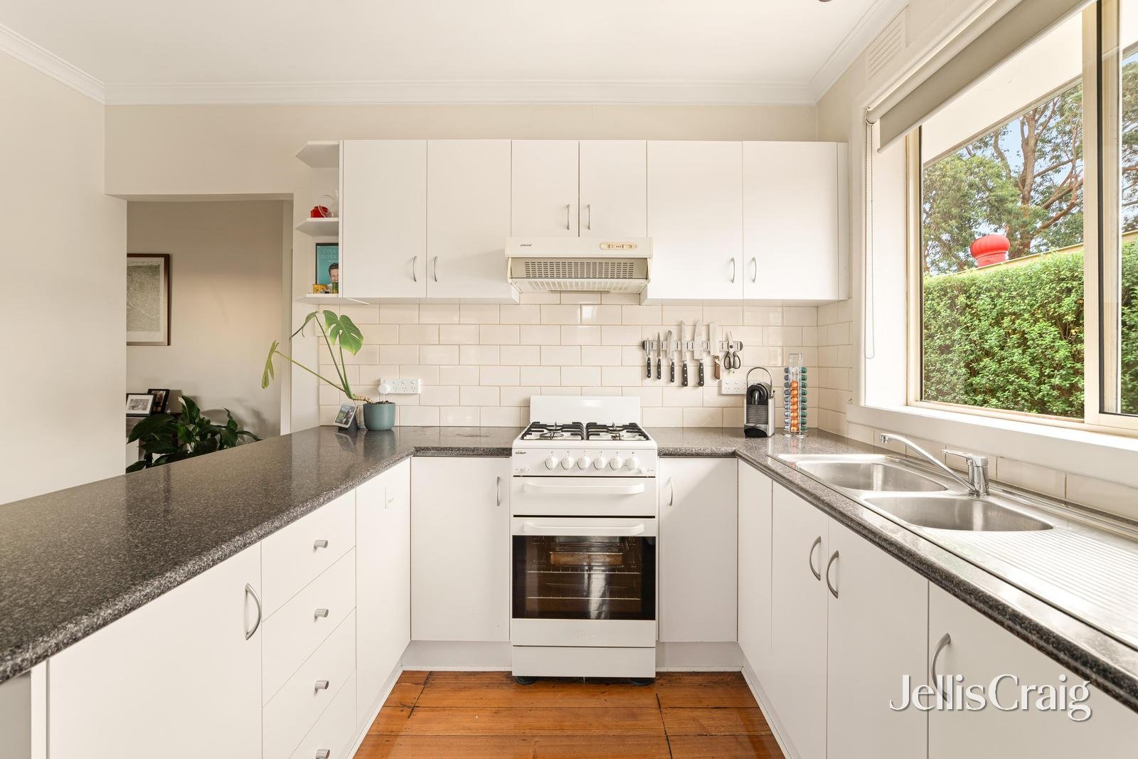 178 Lower Dandenong Road, Parkdale image 5