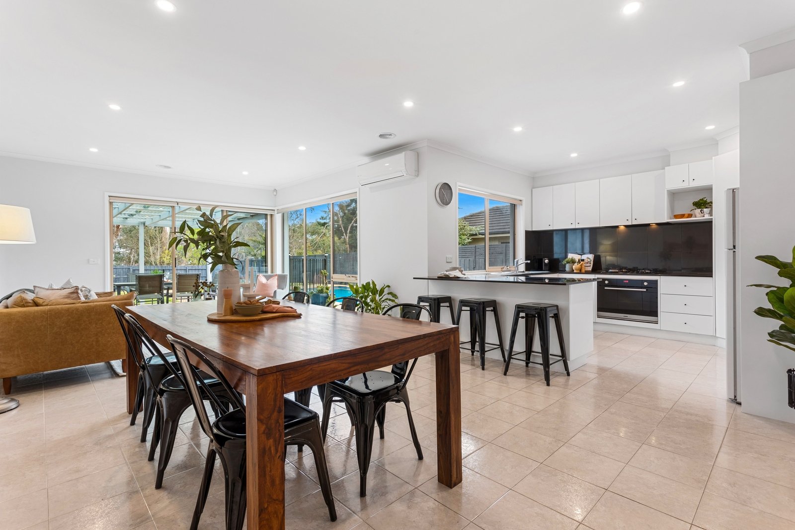 Property Gallery Thumbnail 3
