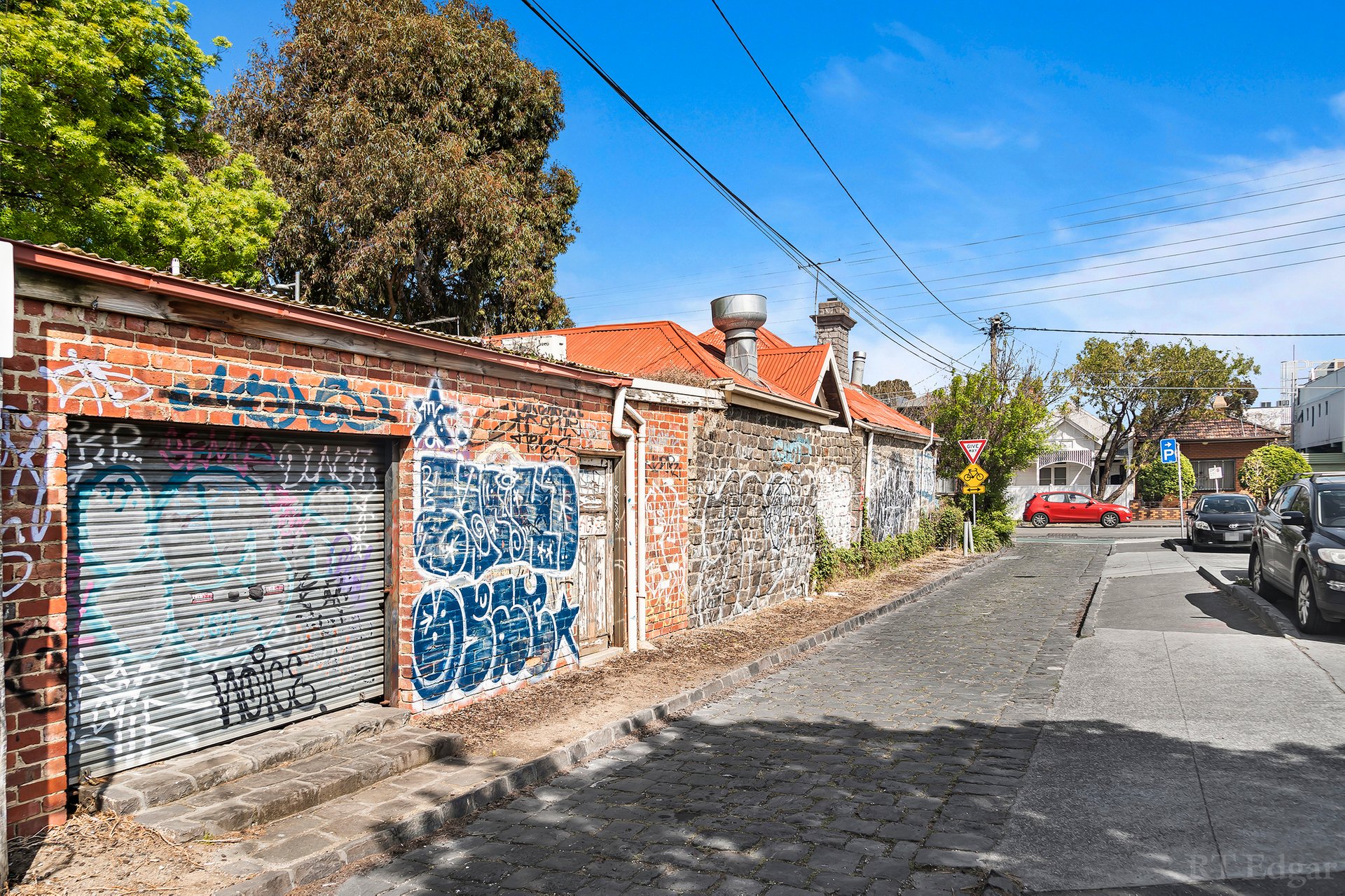 Property Gallery Thumbnail 3
