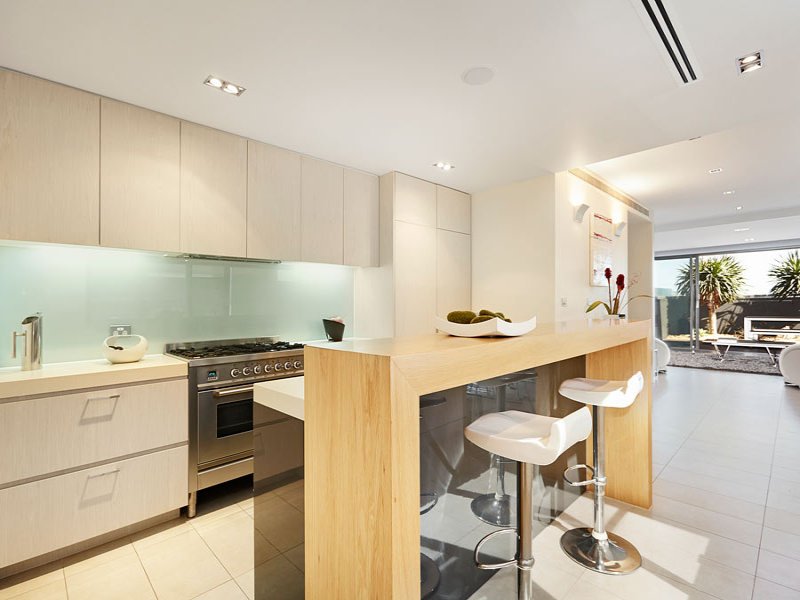 1/79 Marine Parade, Elwood image 3