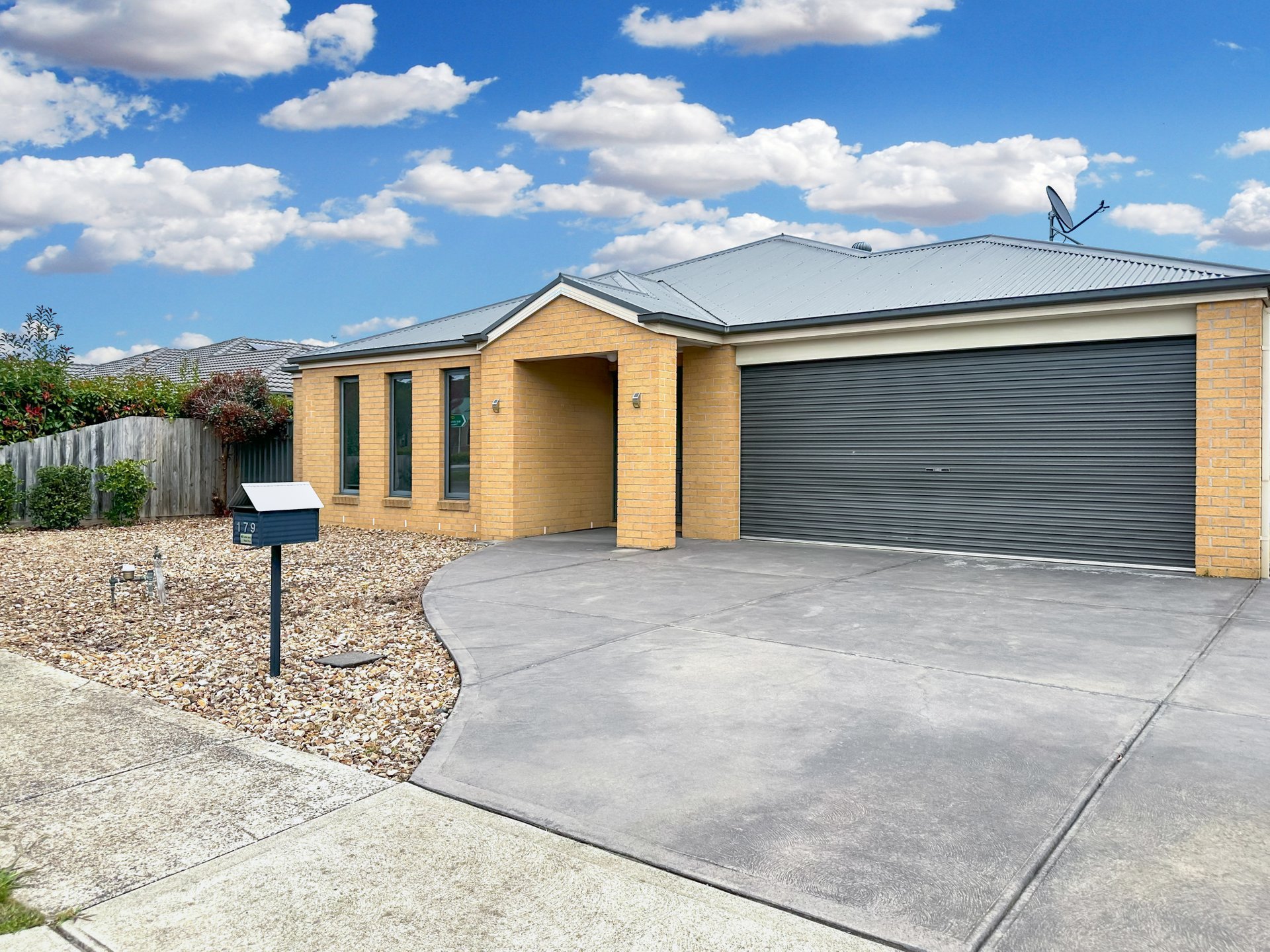 Property Gallery Thumbnail 2
