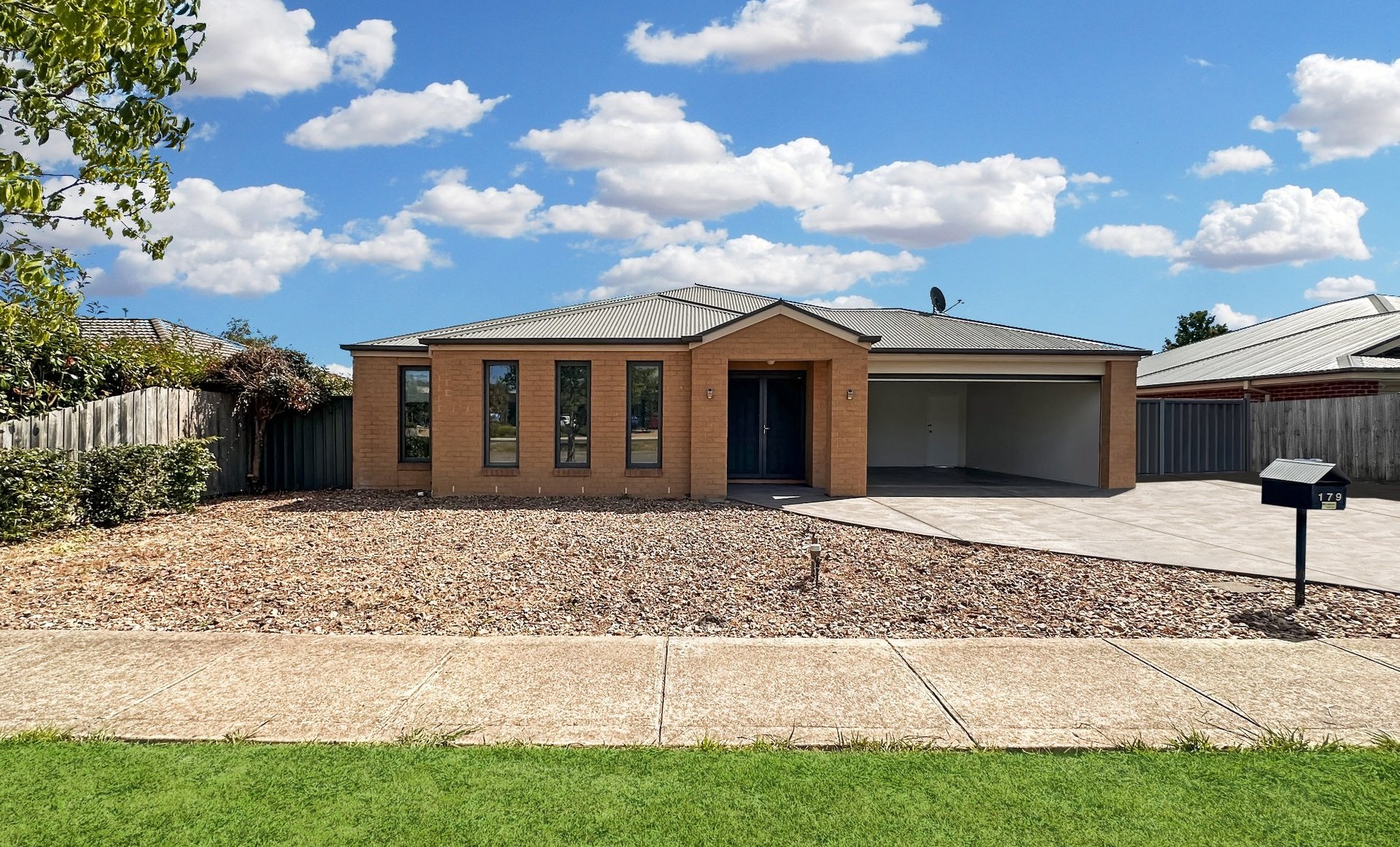 Property Gallery - Main Image