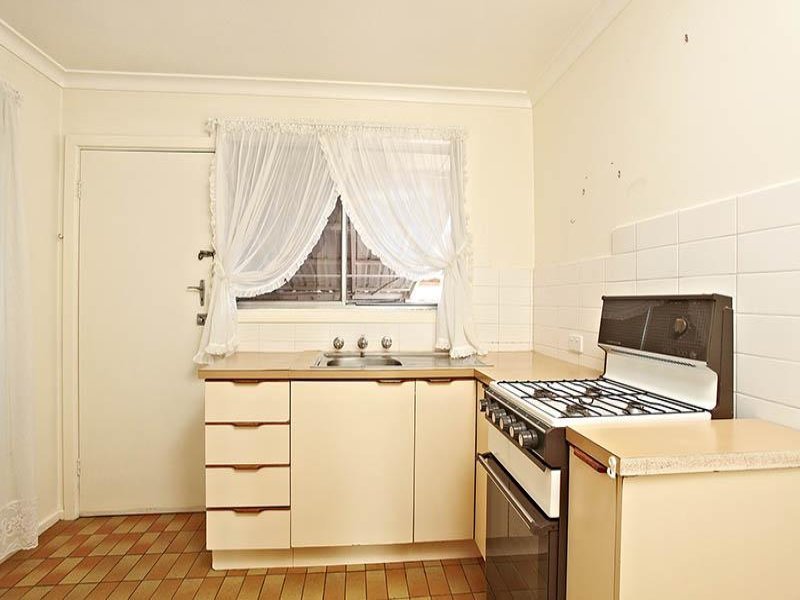 1/797 Elgar Road, Doncaster image 3
