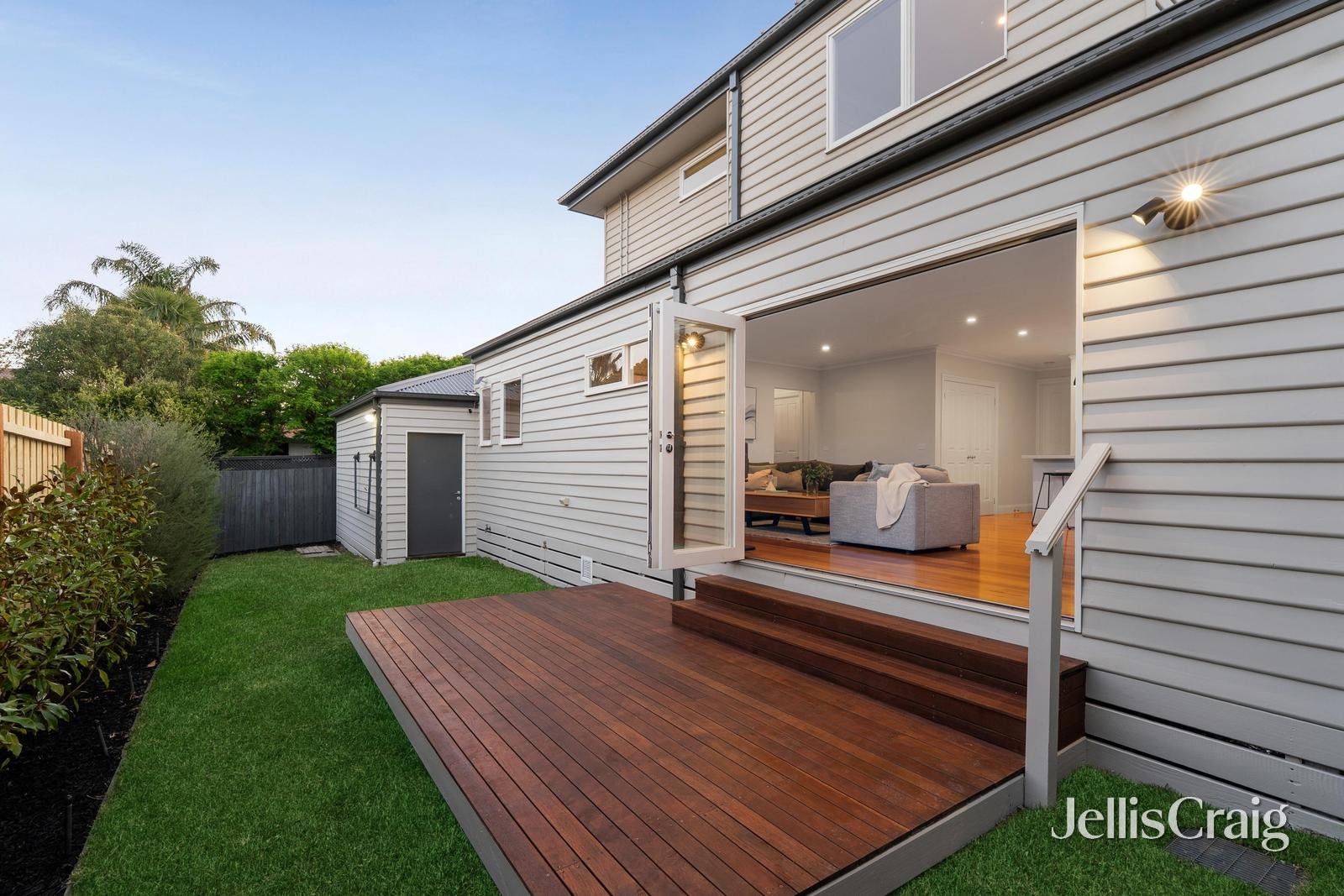 17A Ford Street, Ringwood image 2
