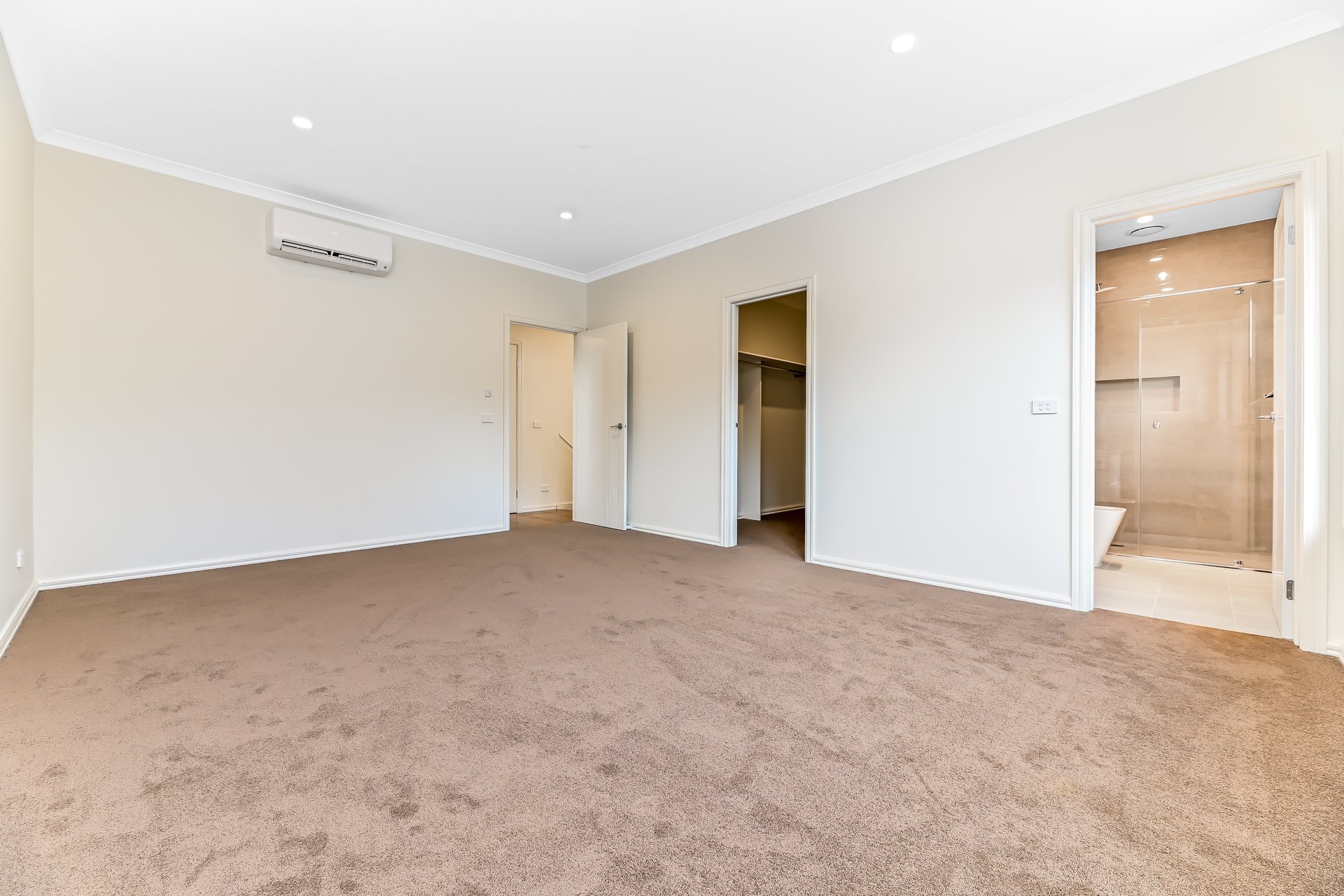 17A Gateshead Drive, Wantirna South image 5