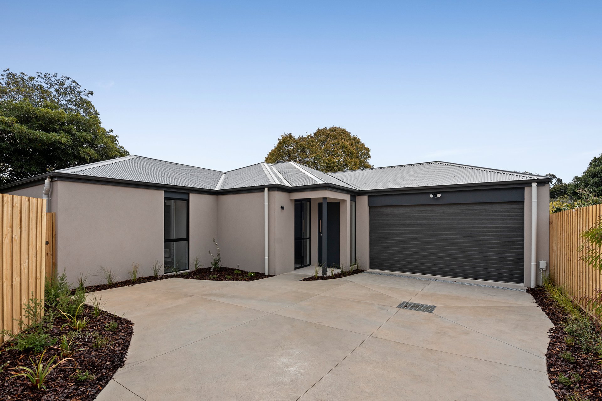 17a Lade Avenue, Kilsyth image 1