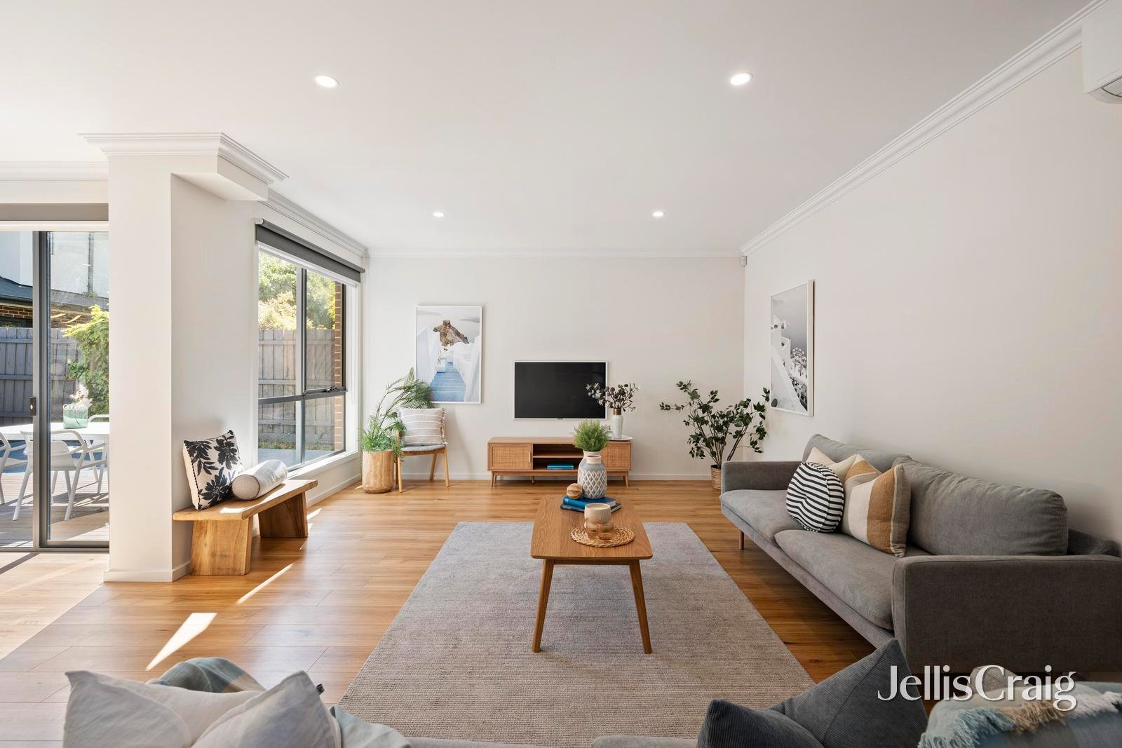 17a Lockhart Court, Kilsyth image 5