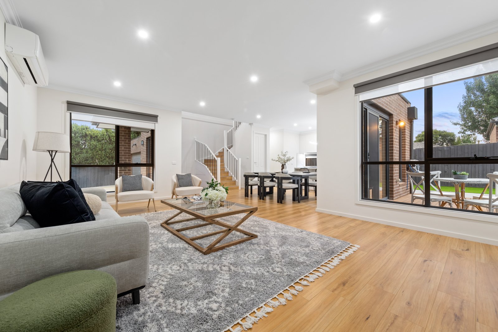 17A Lockhart Court, Kilsyth image 3