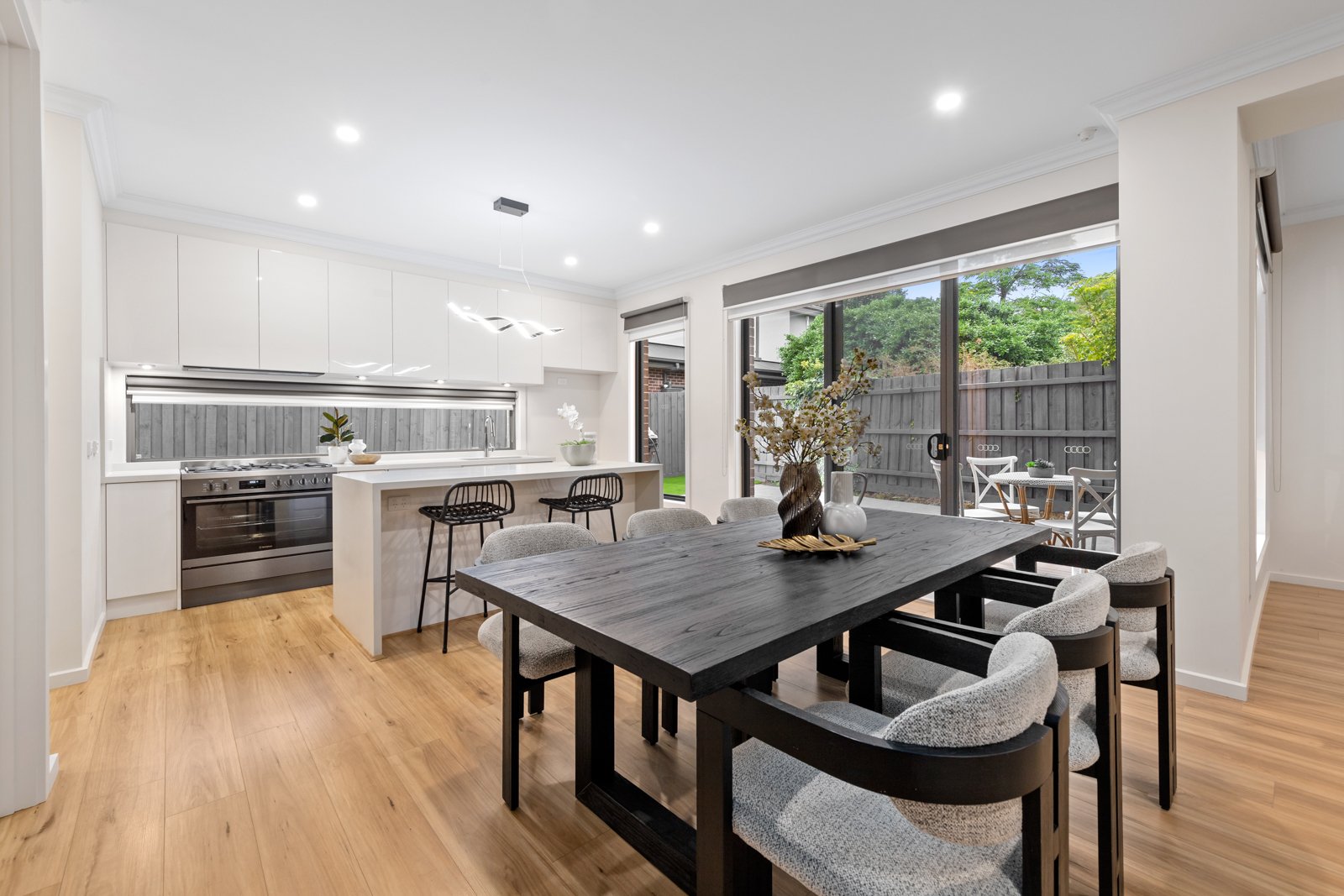 17A Lockhart Court, Kilsyth image 5