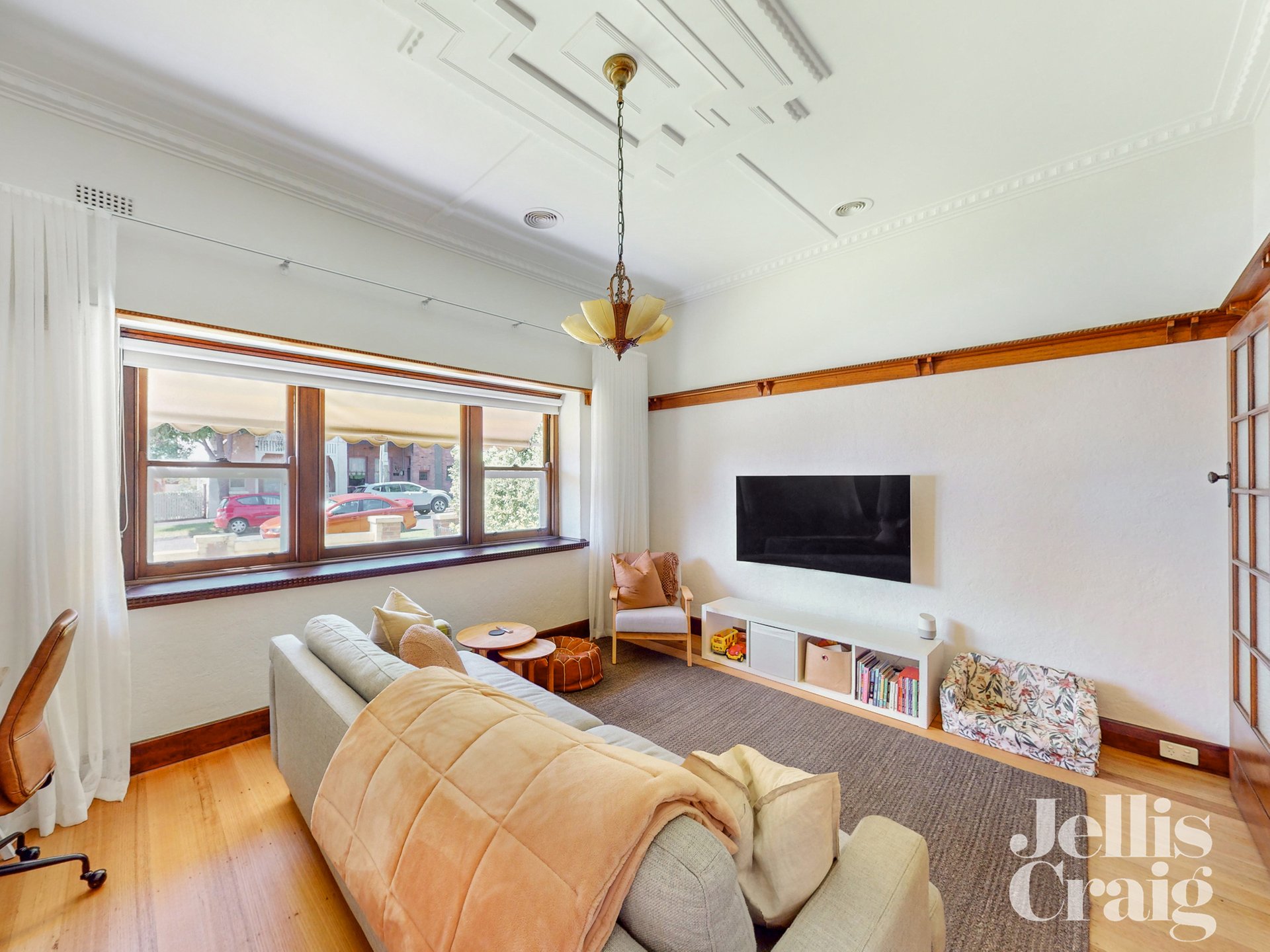 17A St Leonards Road, Ascot Vale image 2