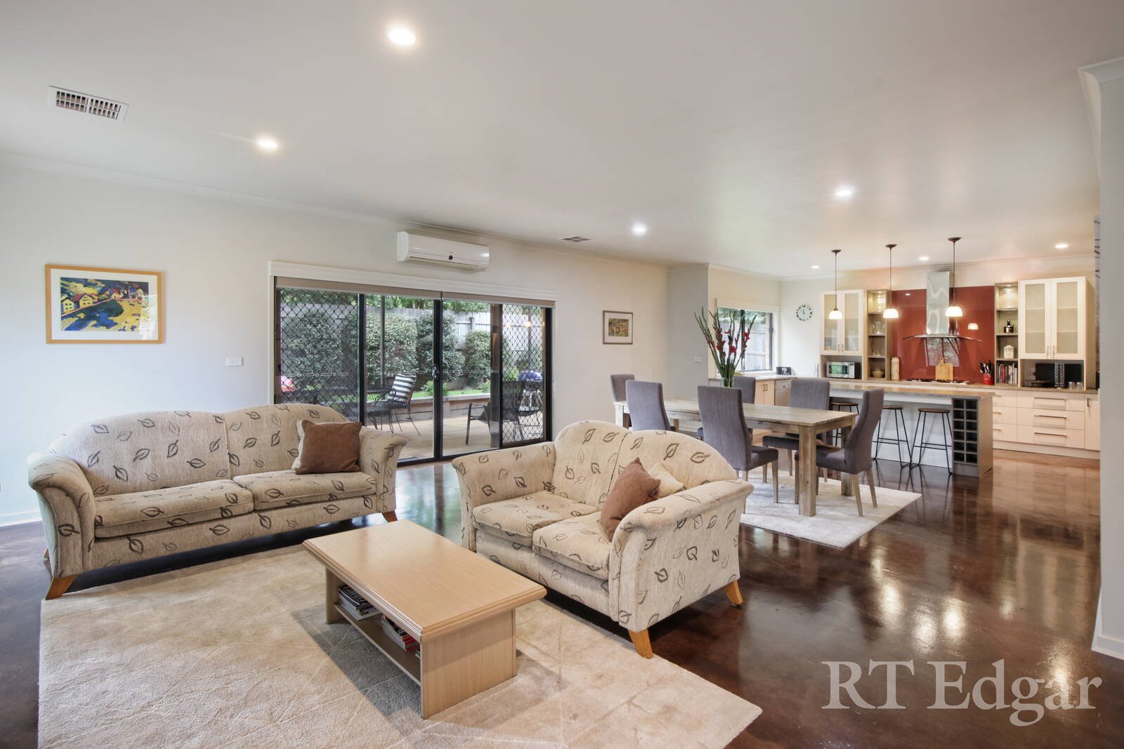 Property Gallery - Main Image