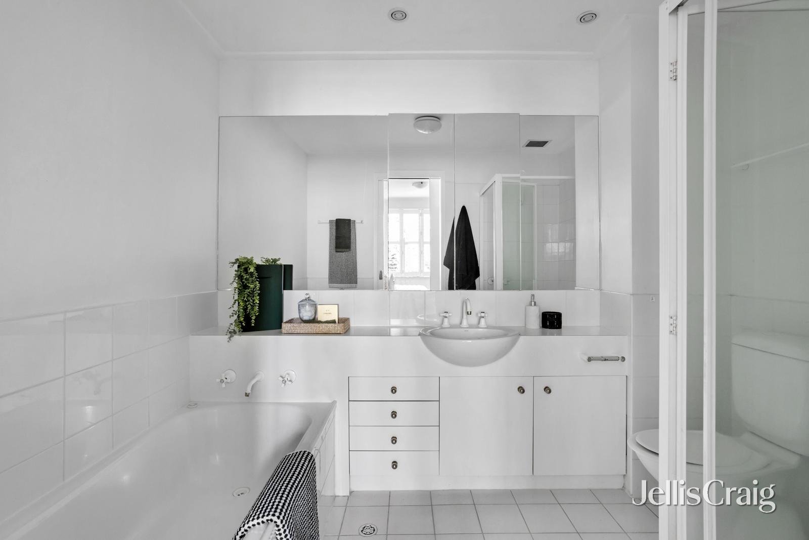 17B Inverleith Street, Hawthorn image 9