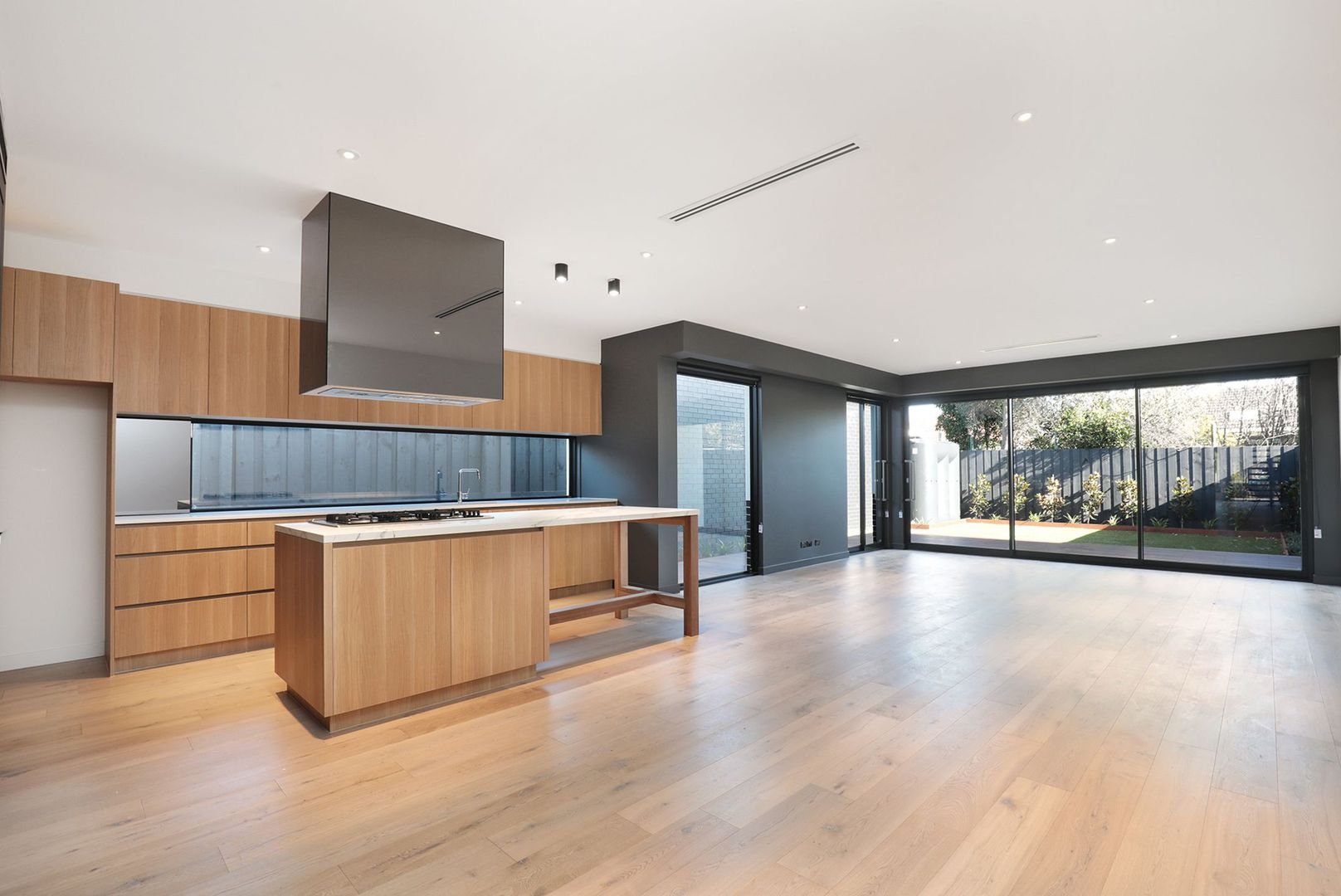 Property Gallery Thumbnail 7