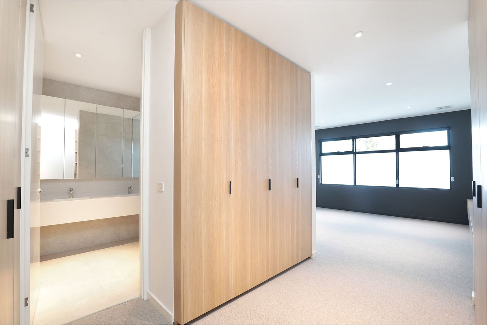 Property Gallery Thumbnail 9