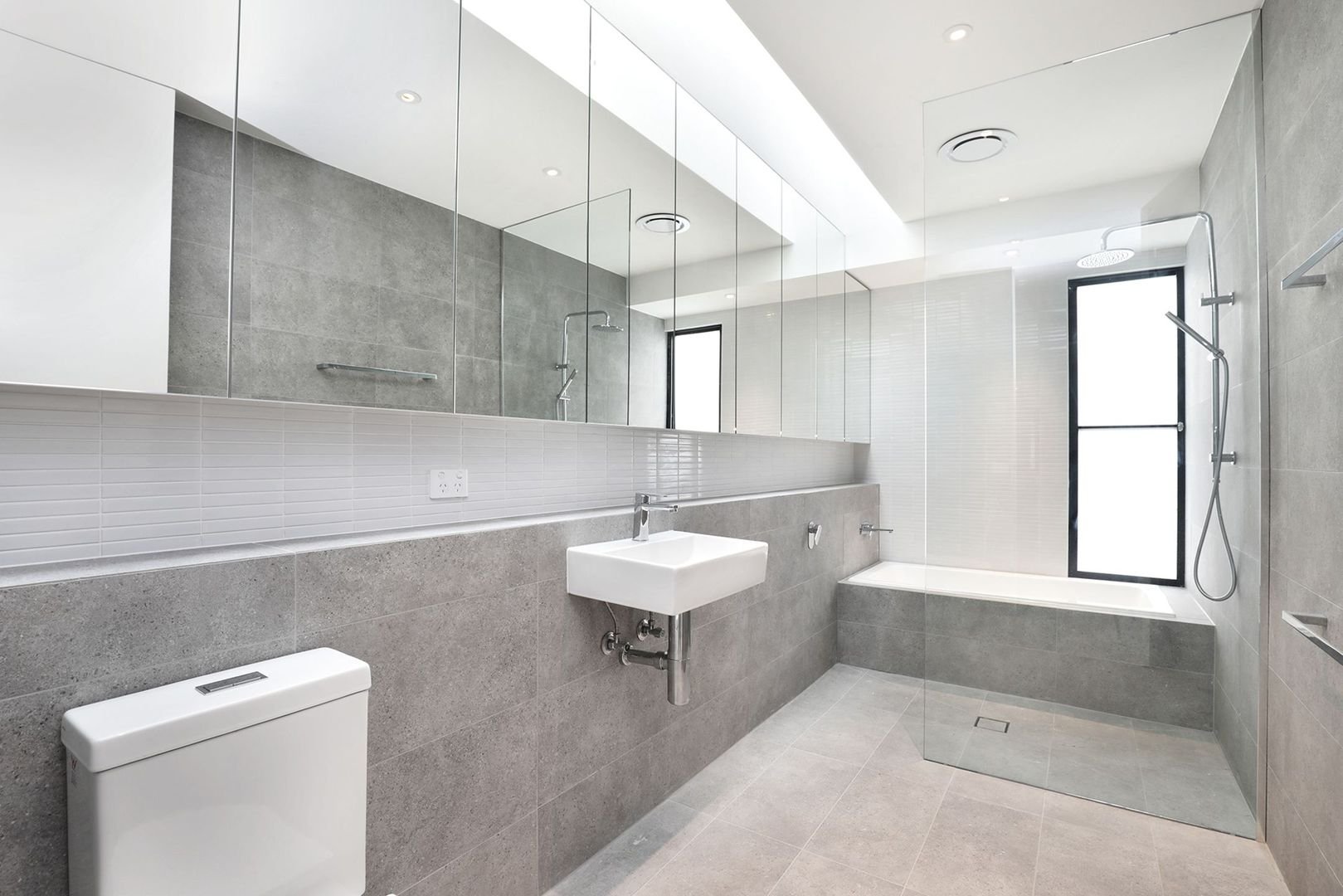 Property Gallery Thumbnail 11