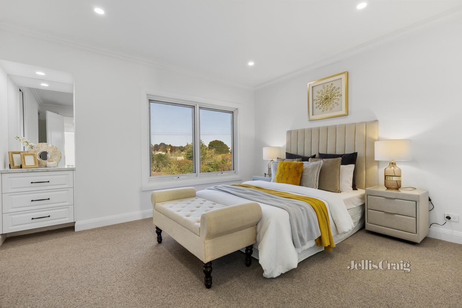 17B St Clair Crescent, Mount Waverley image 8
