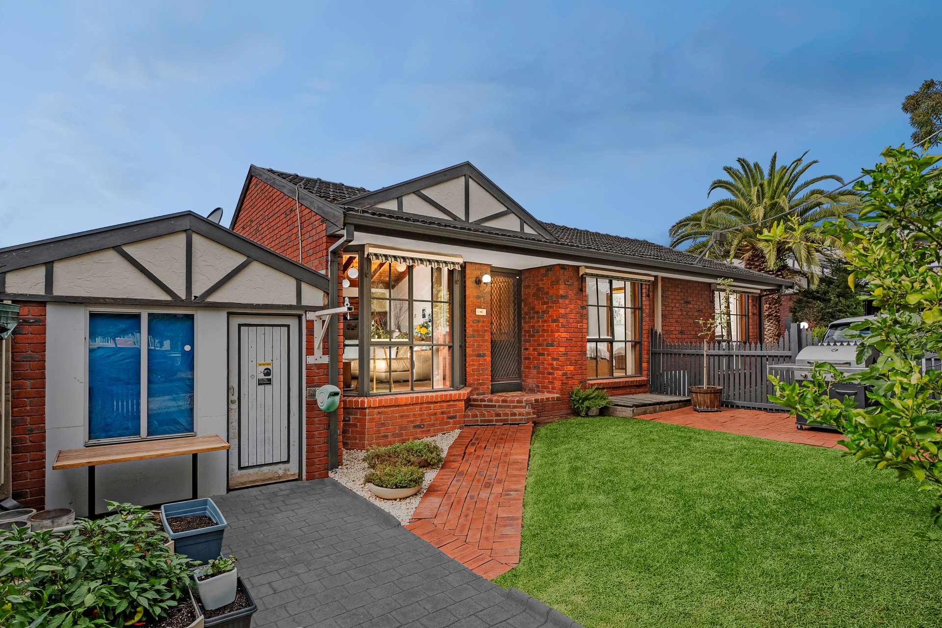 1/8-12 Gillies Street