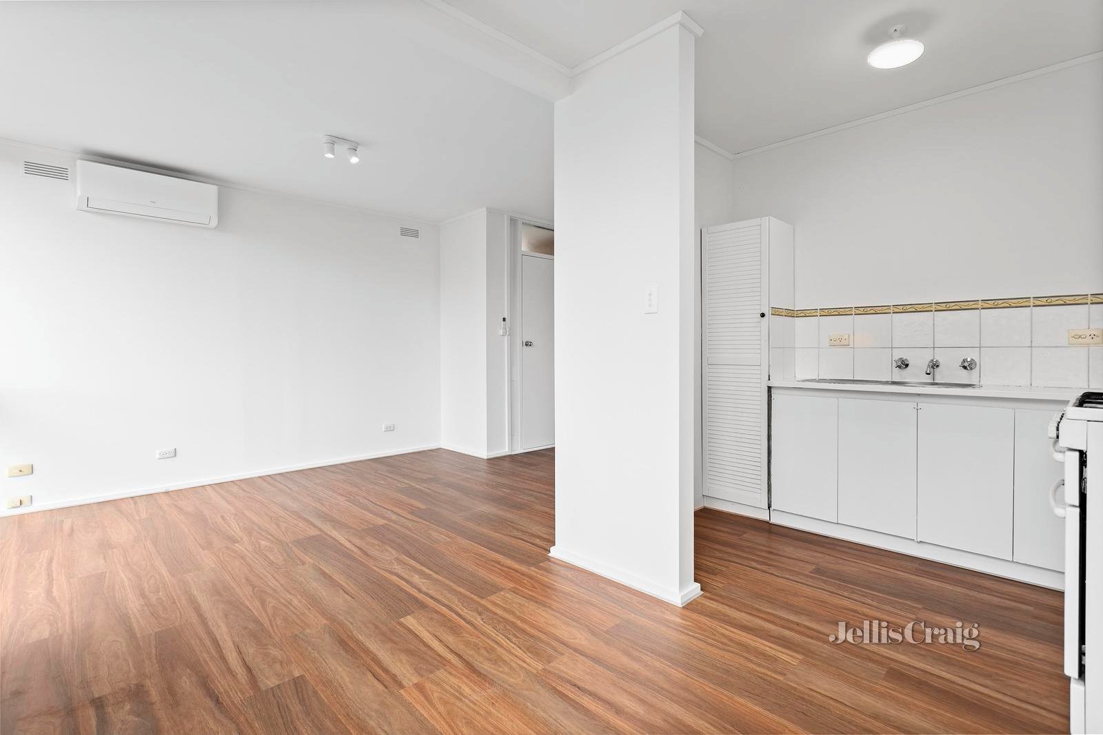 1/8-12 Landale Avenue, Croydon image 2