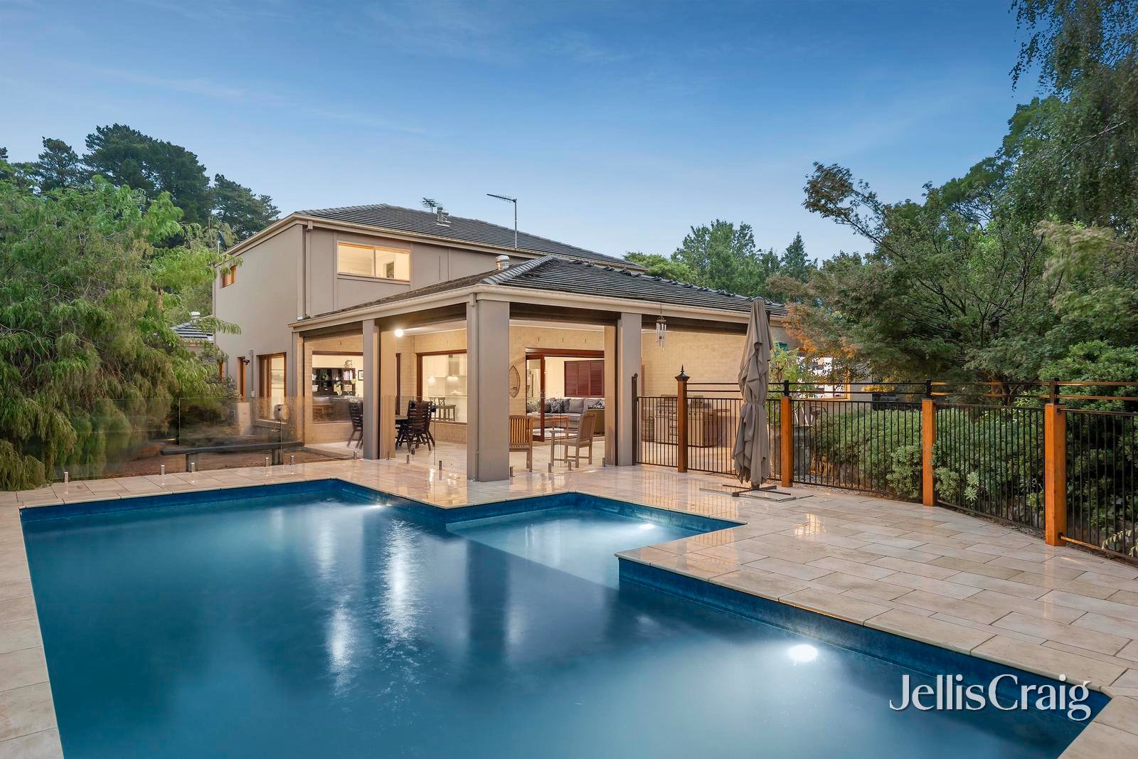 18-20 Feversham Avenue, Park&nbsp;Orchards image 2